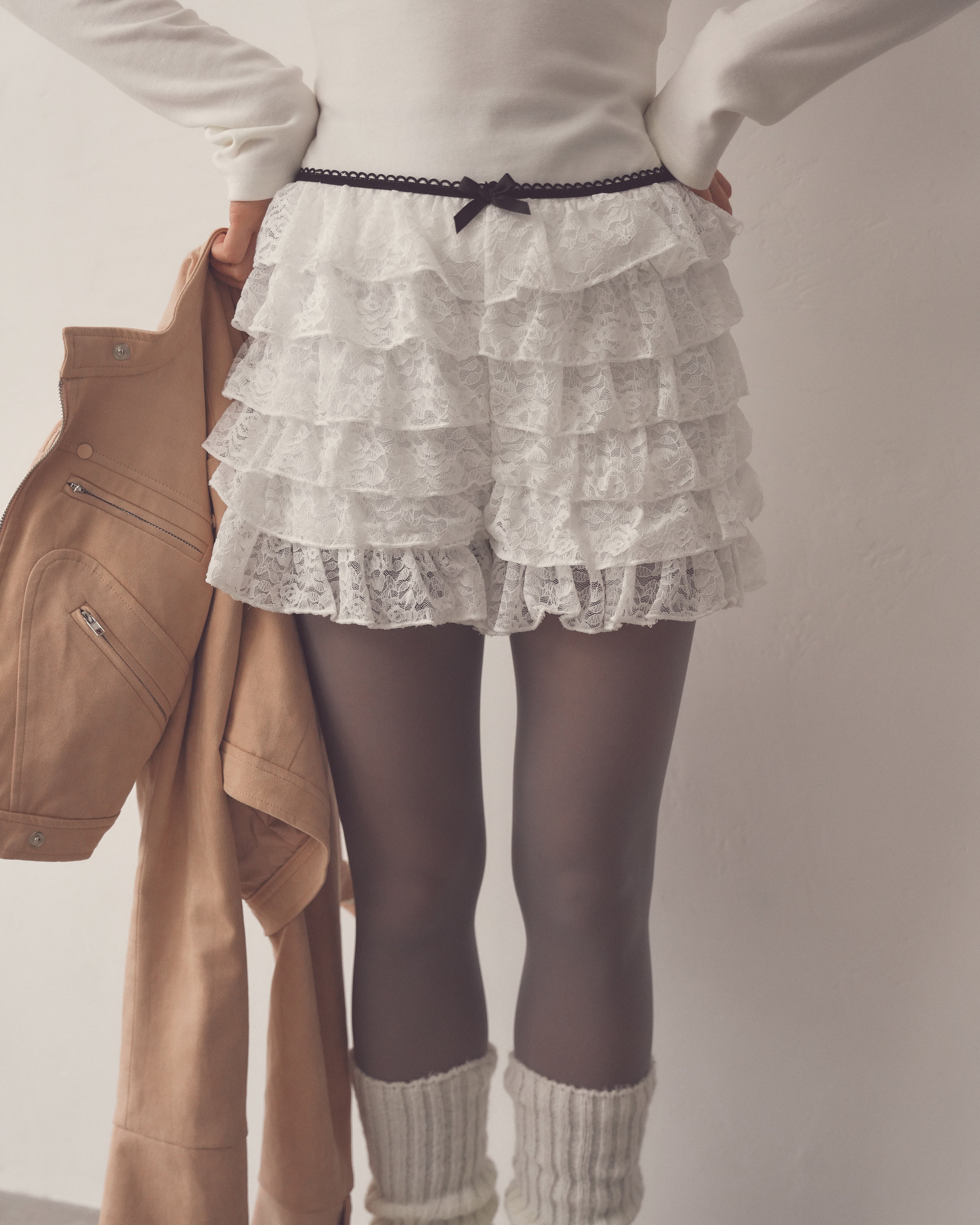 lace tieredfrill short pt