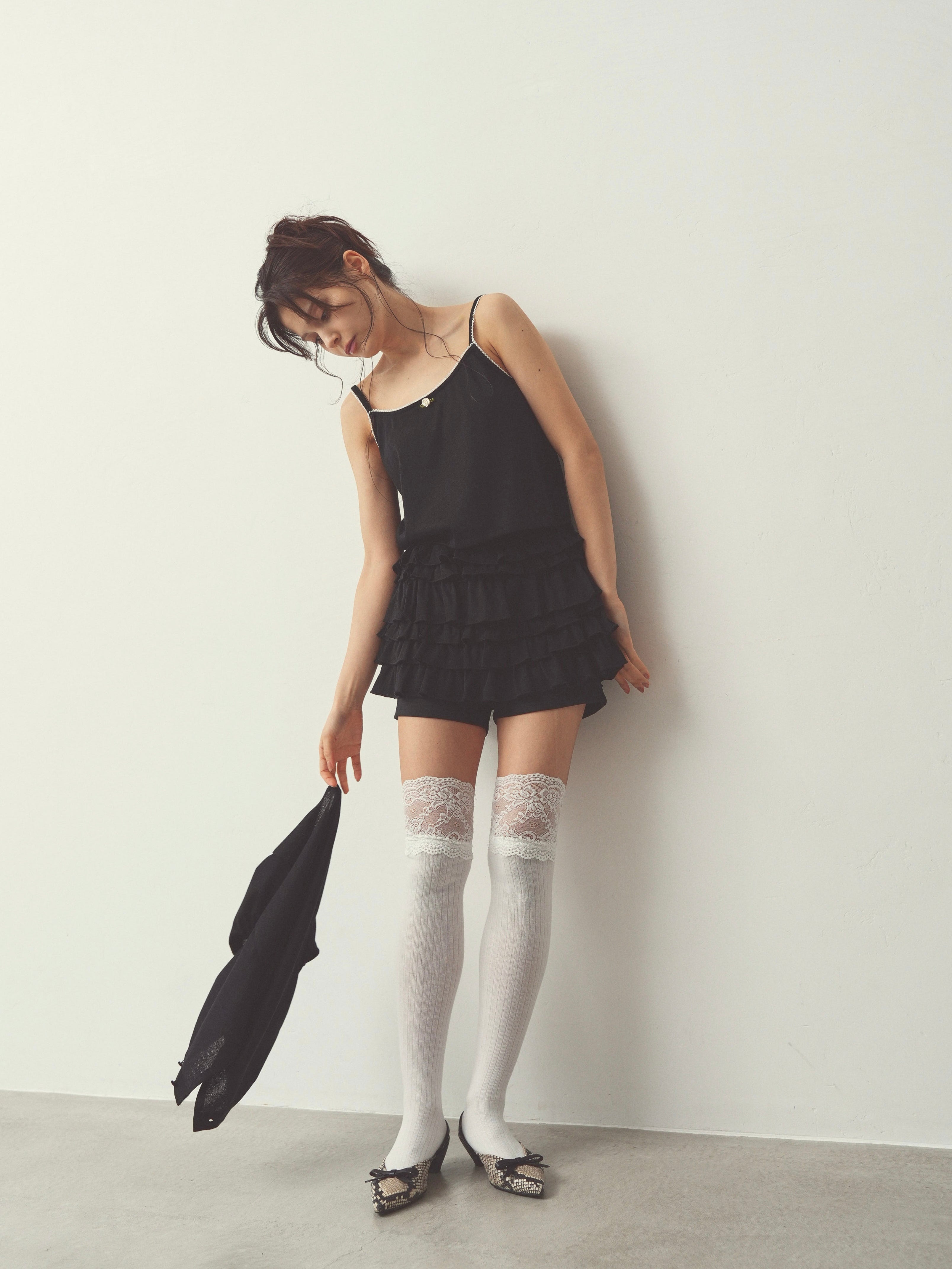 eyelet tiered mini pants