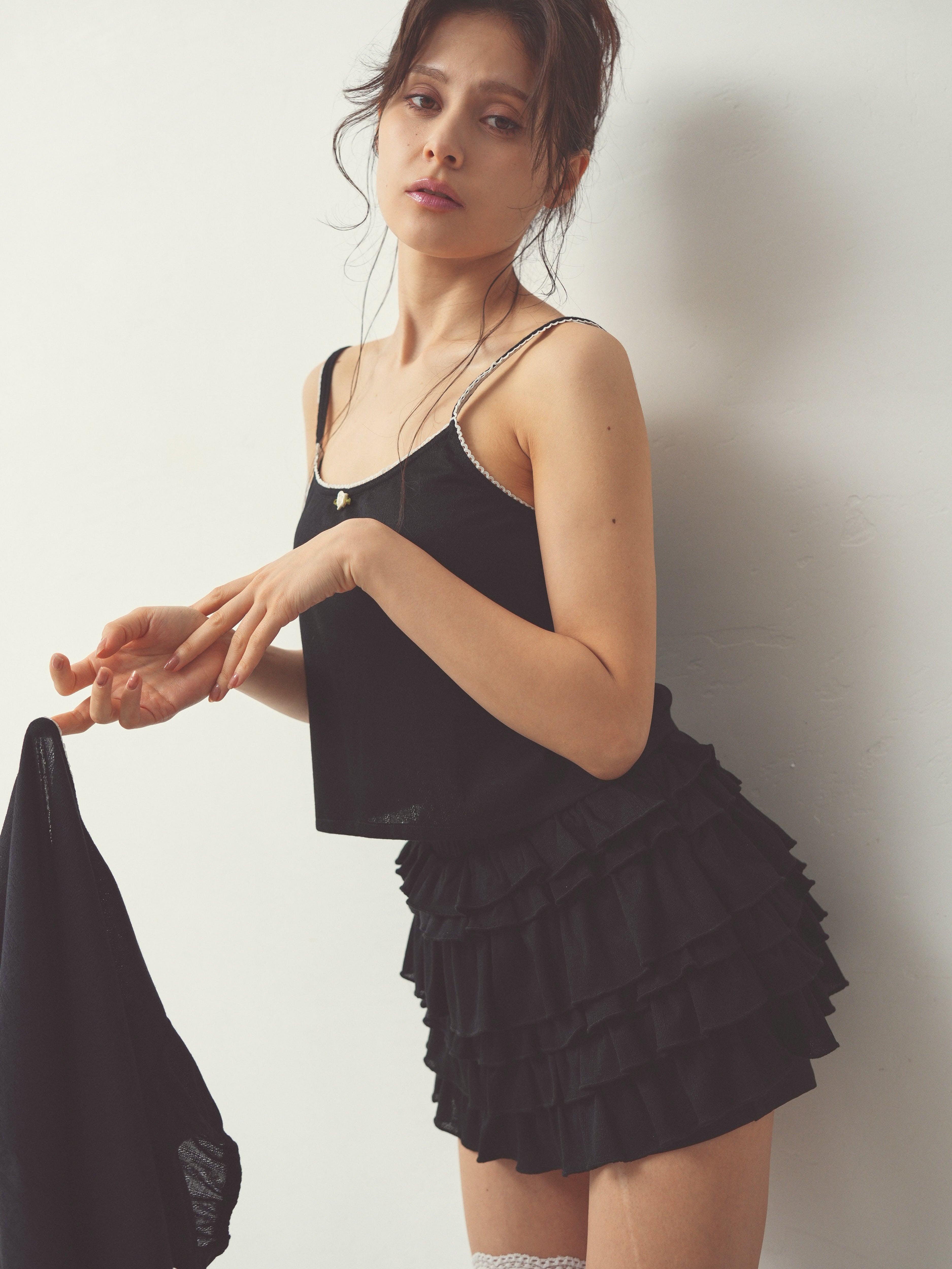 eyelet tiered mini pants