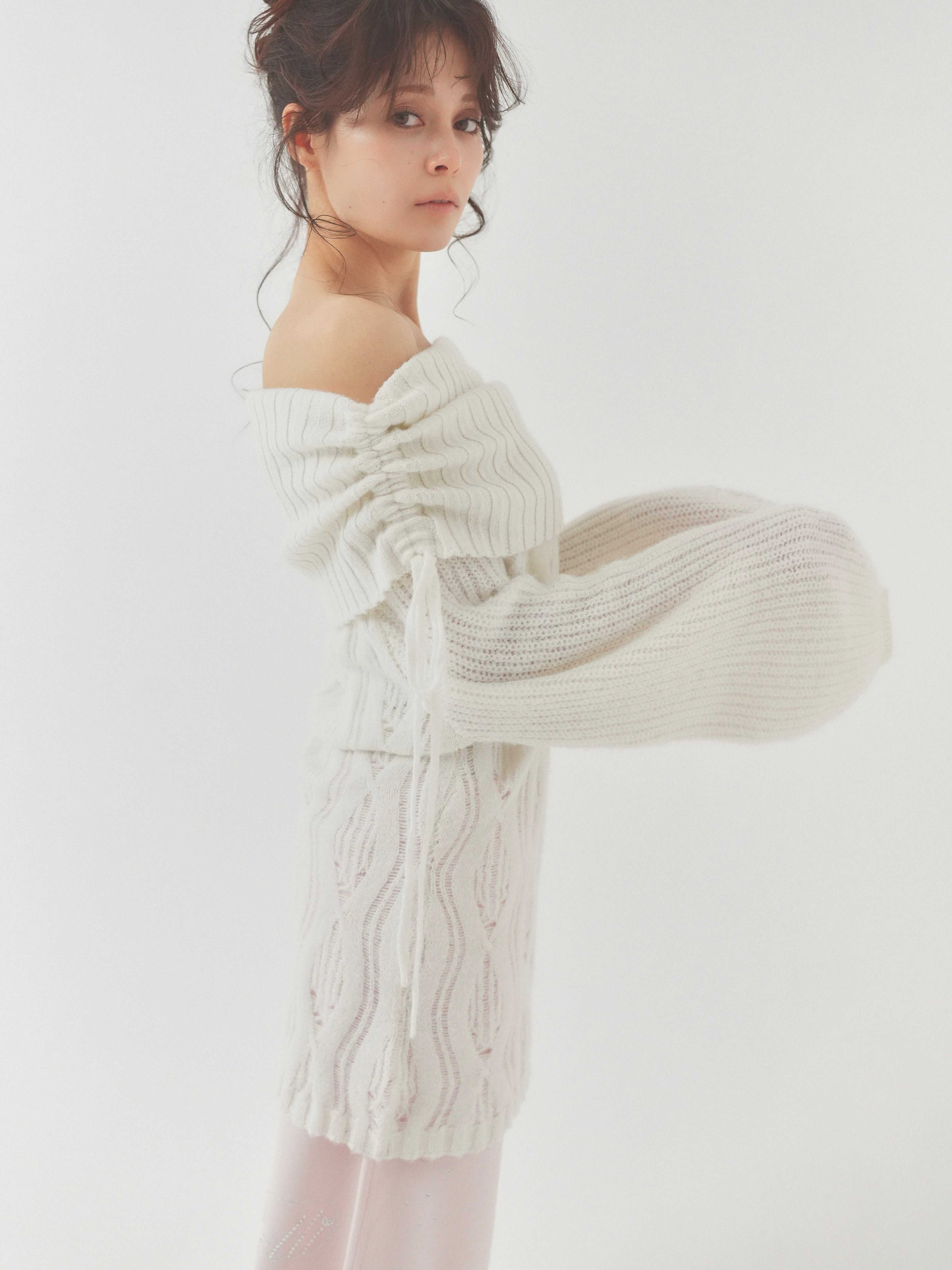 side gather loose knit
