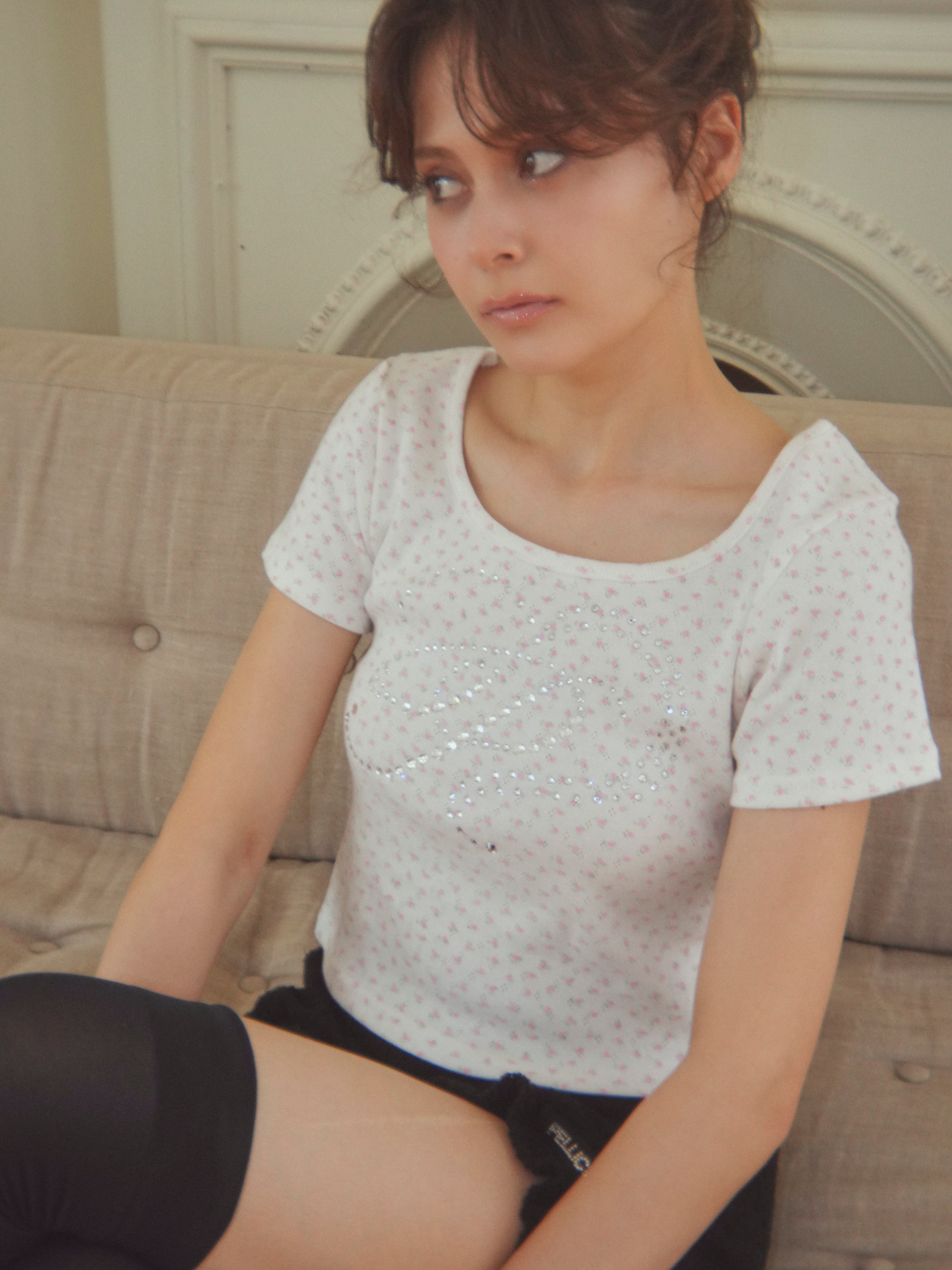luvmotif short T