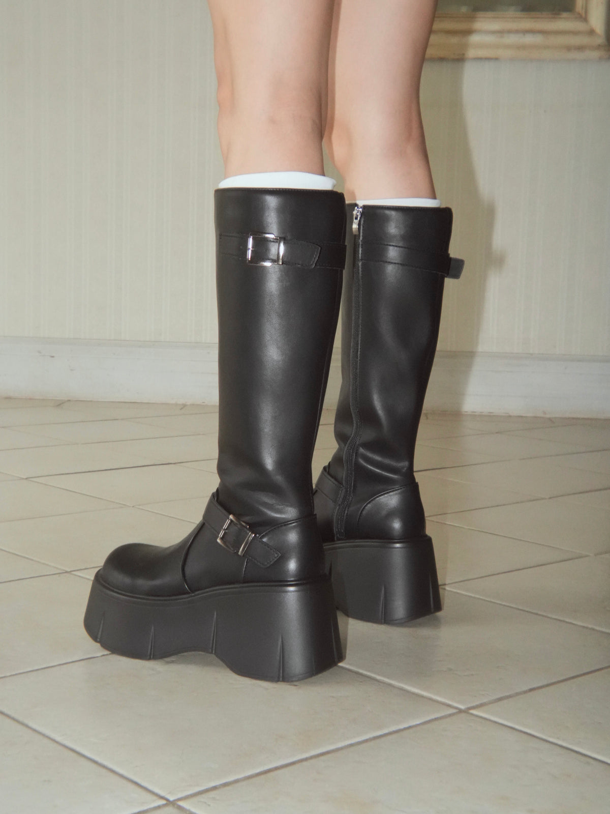 buckle volumesole boots