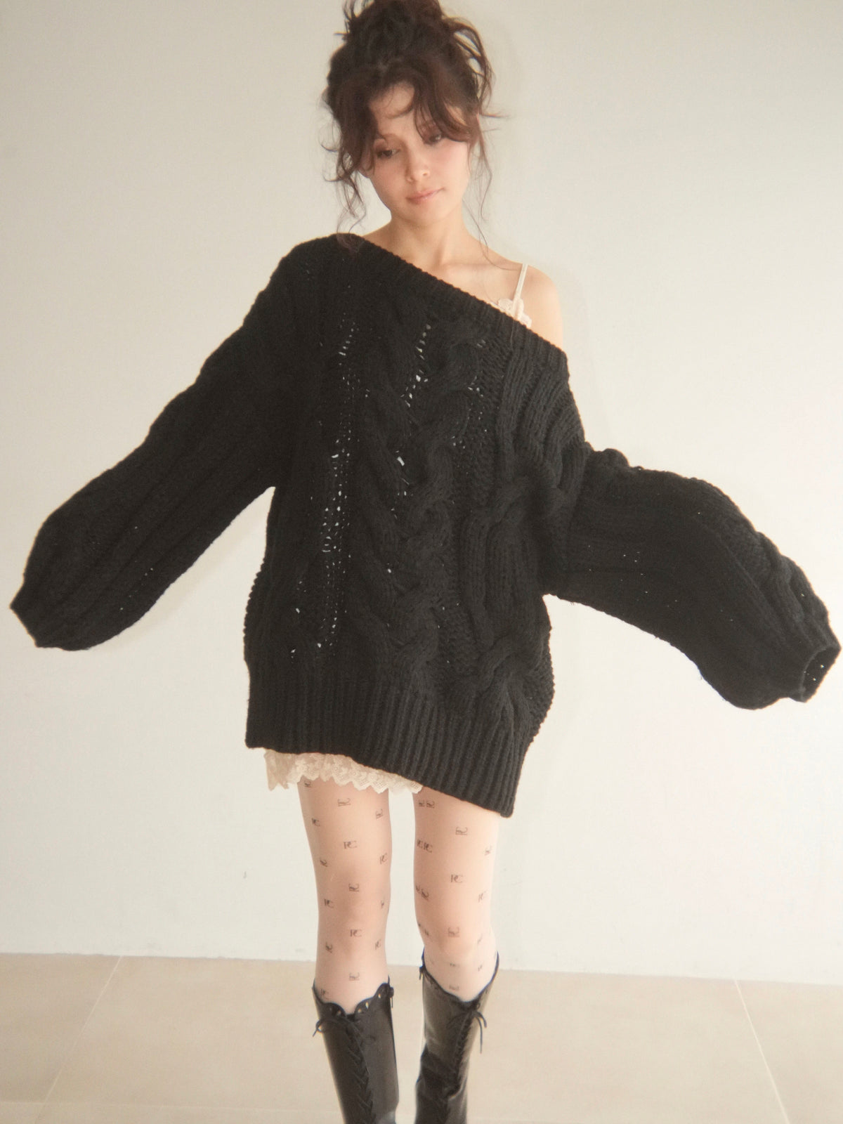 PC motif monogram tights