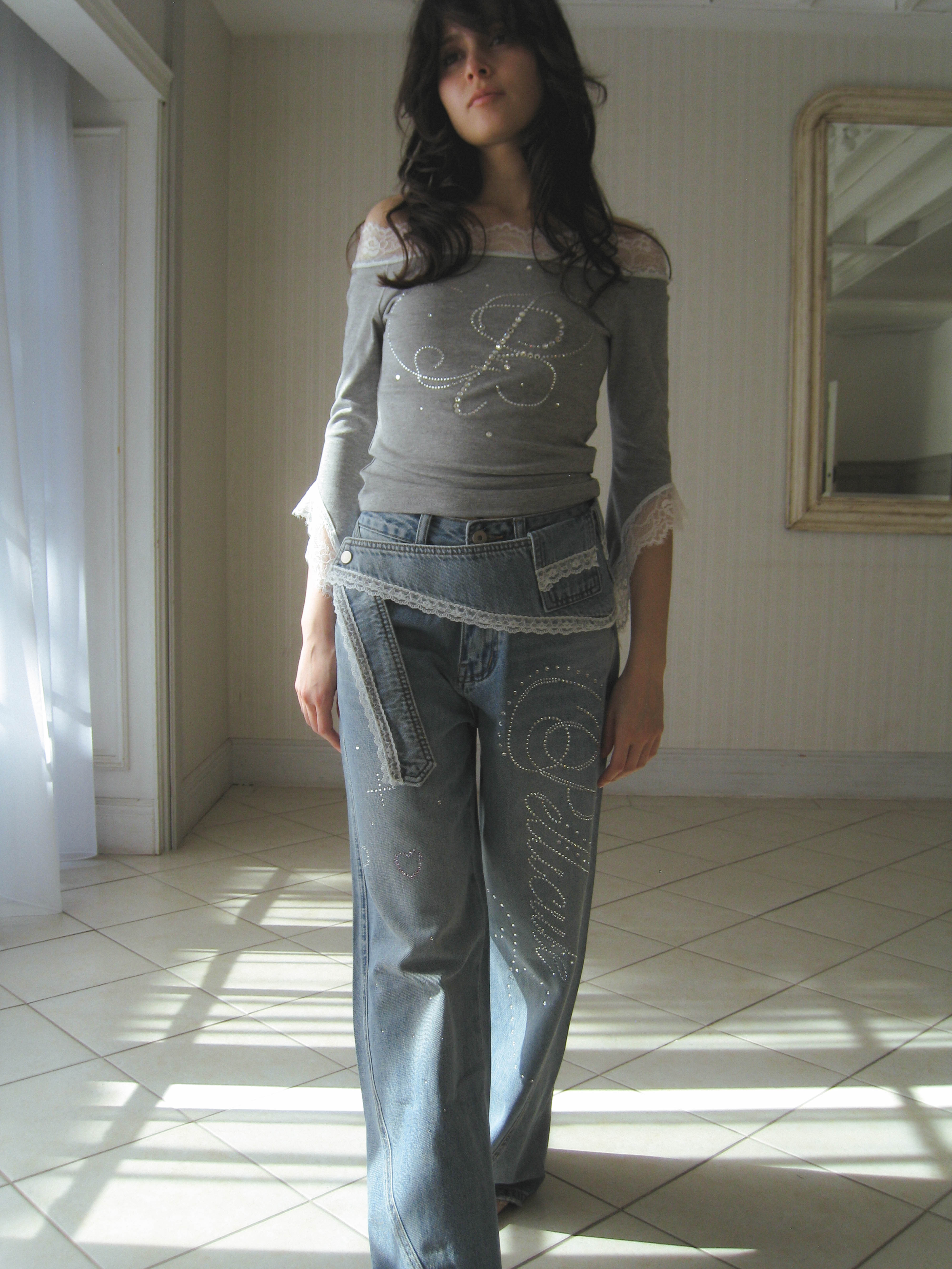 fluttering offshoulder