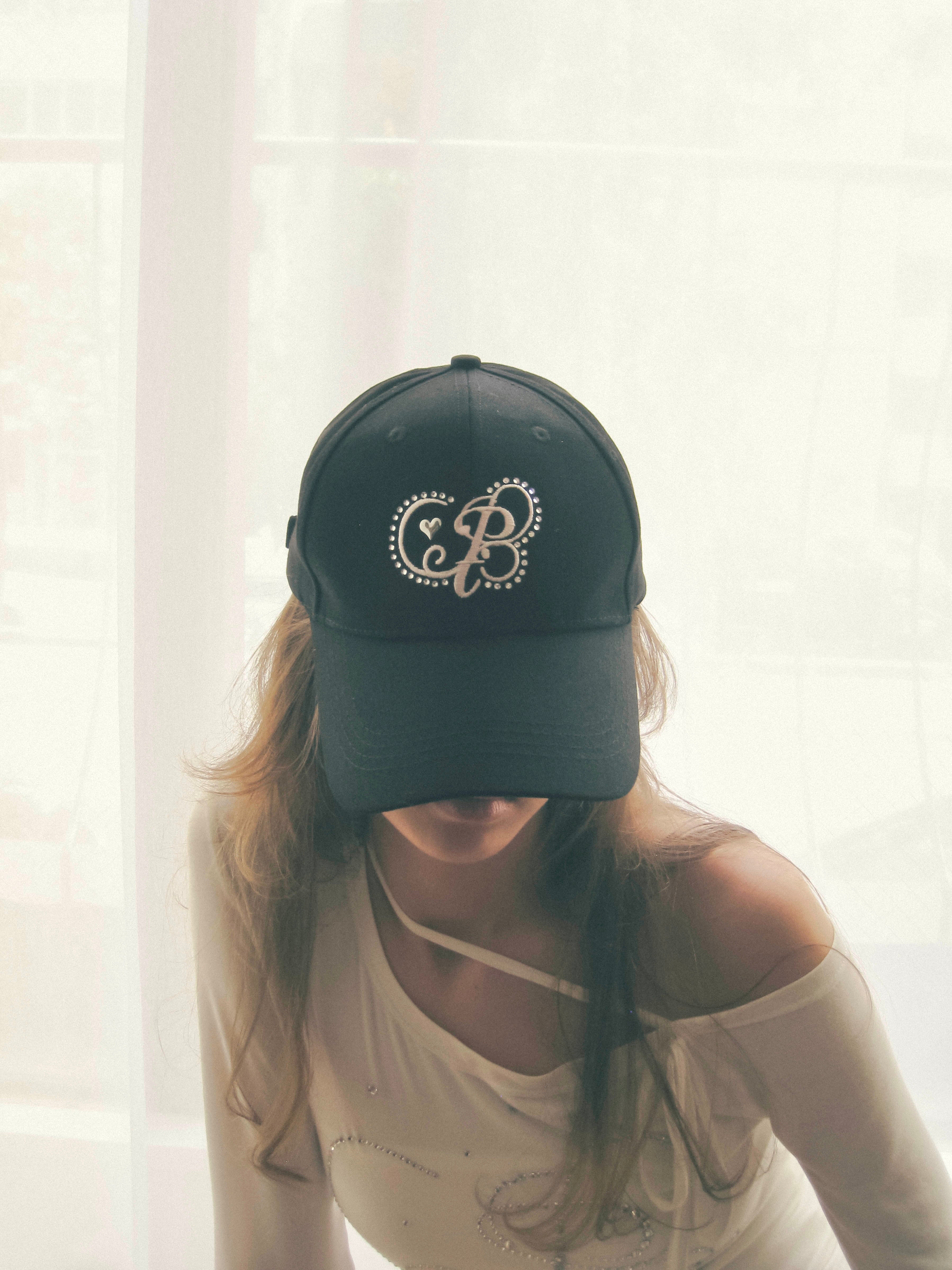 motif luvcap