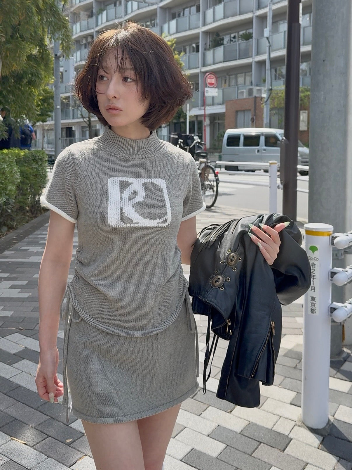 emblem knit set up