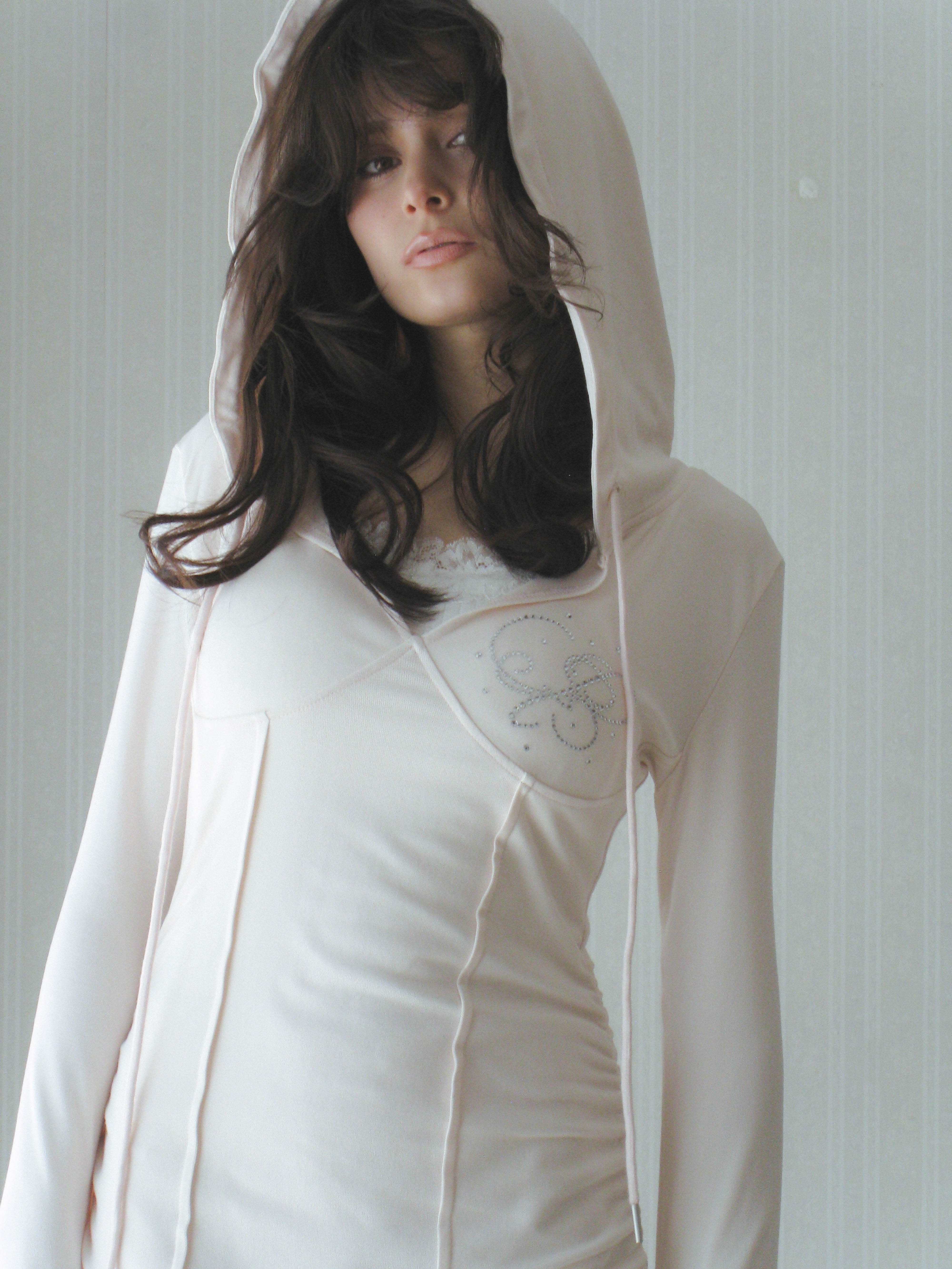 loose hoodie op