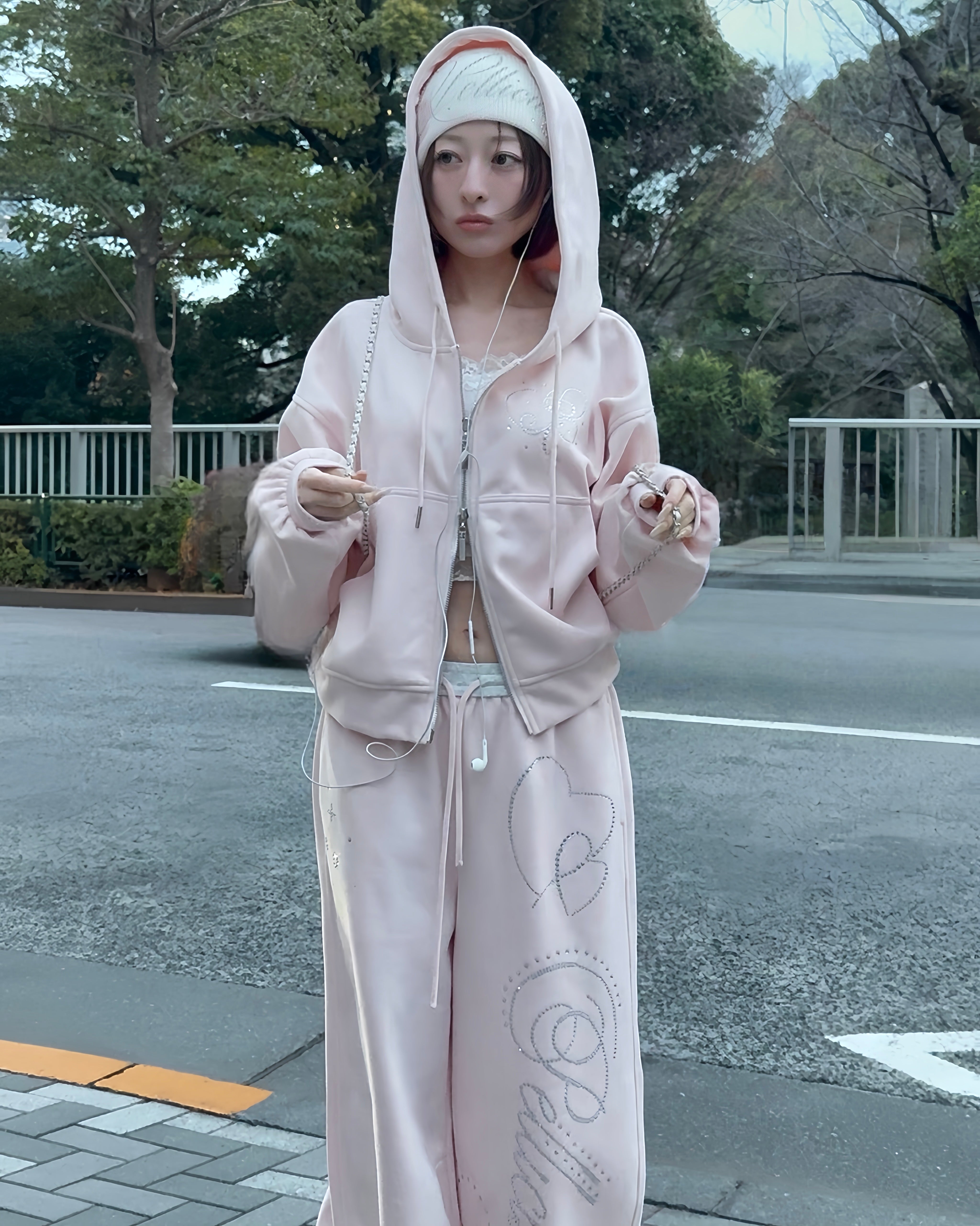stone-deco sweat pants