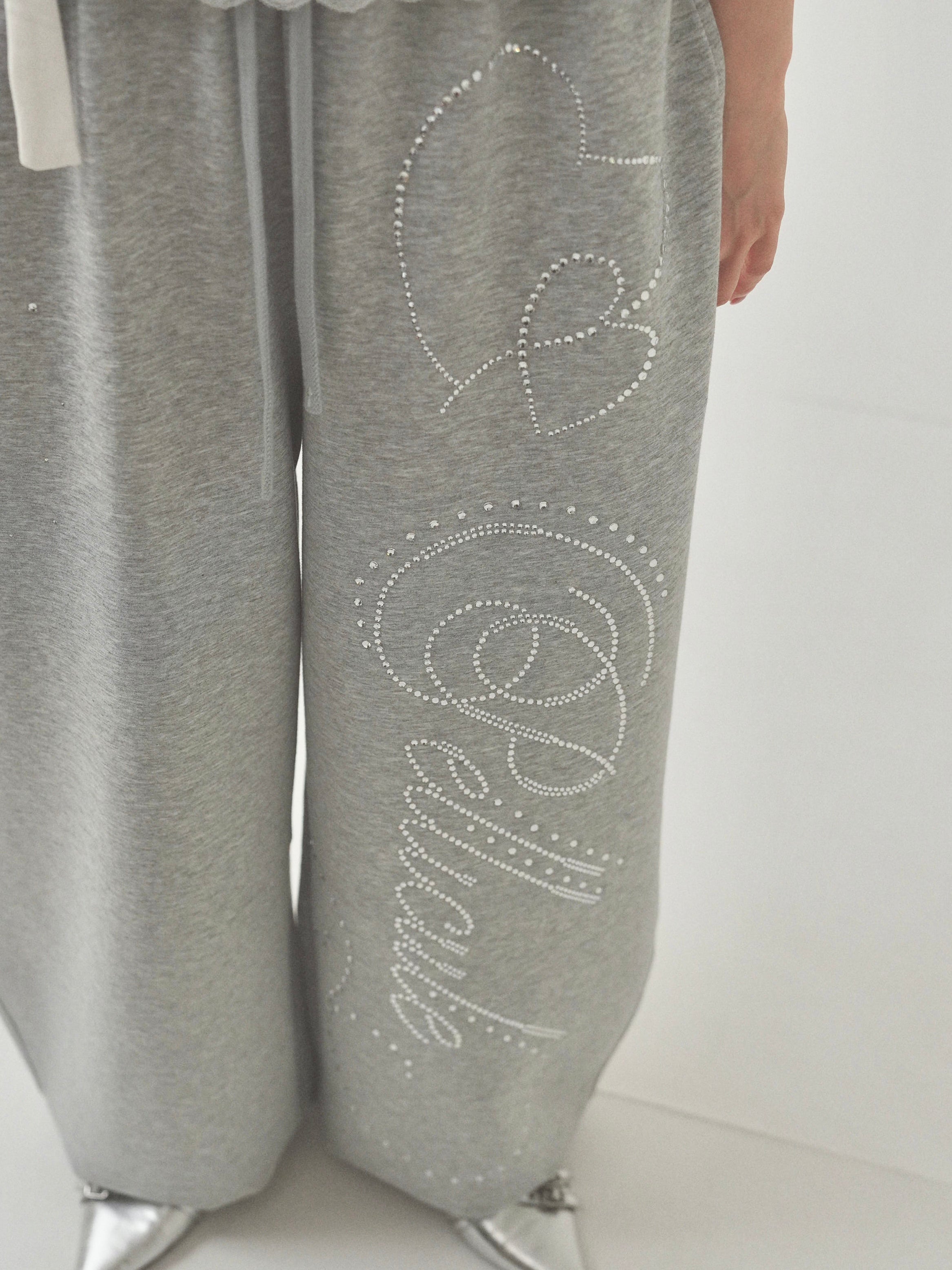9/1発送】stone-deco sweat pants｜PELLICULE | ぺリキュール
