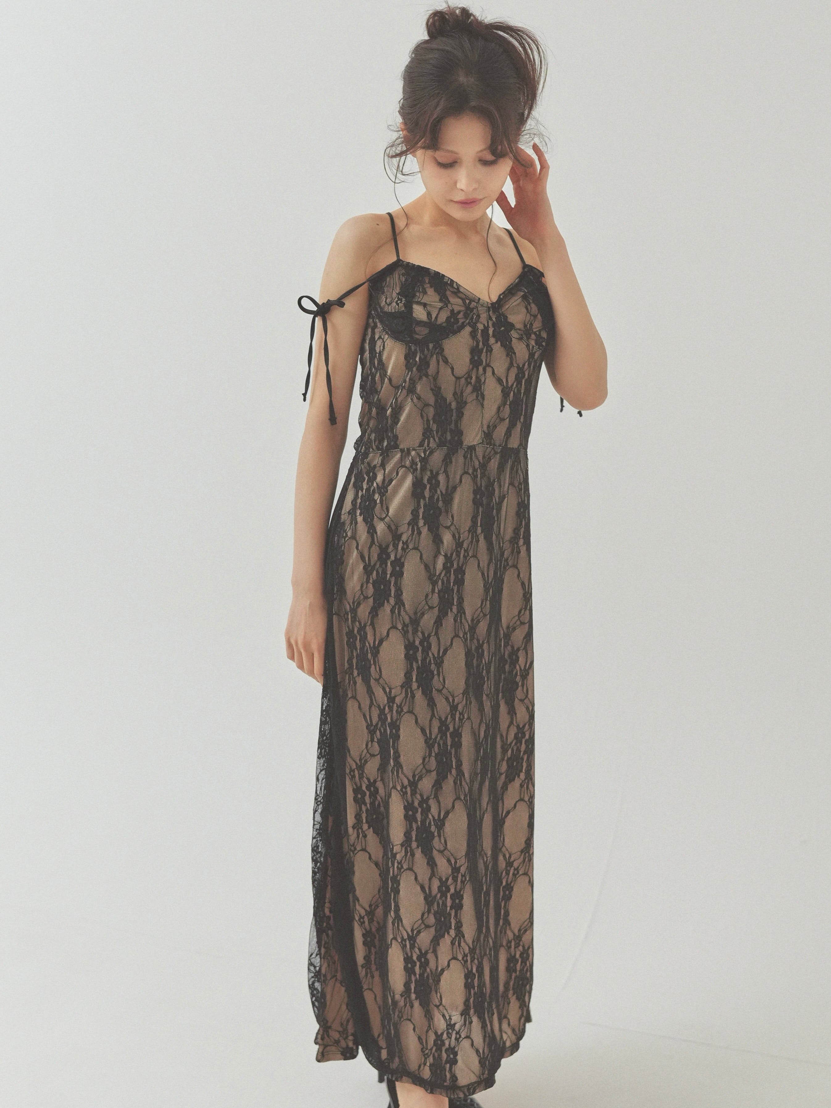 lace slit ribbon onepiece