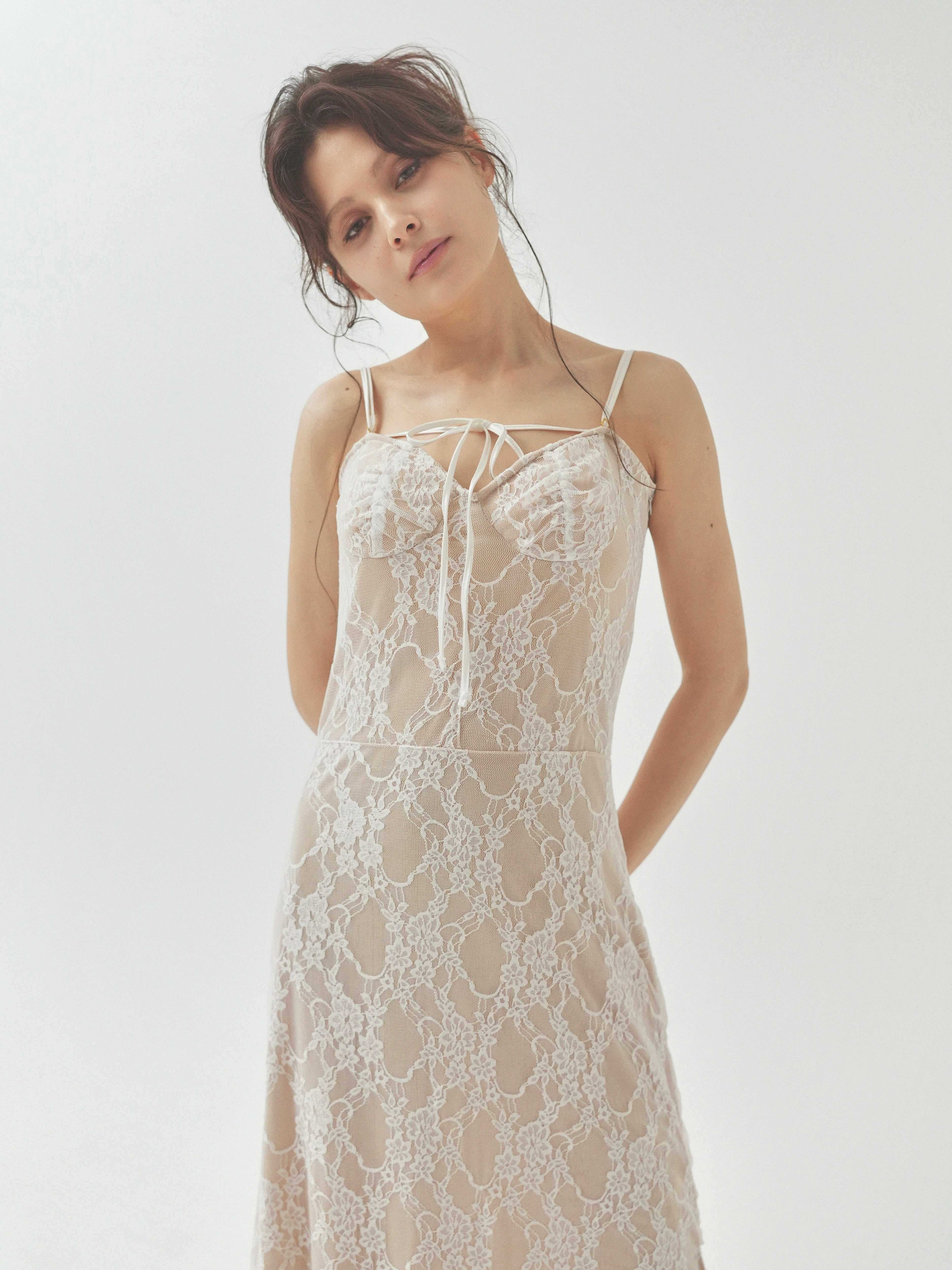 lace slit ribbon onepiece