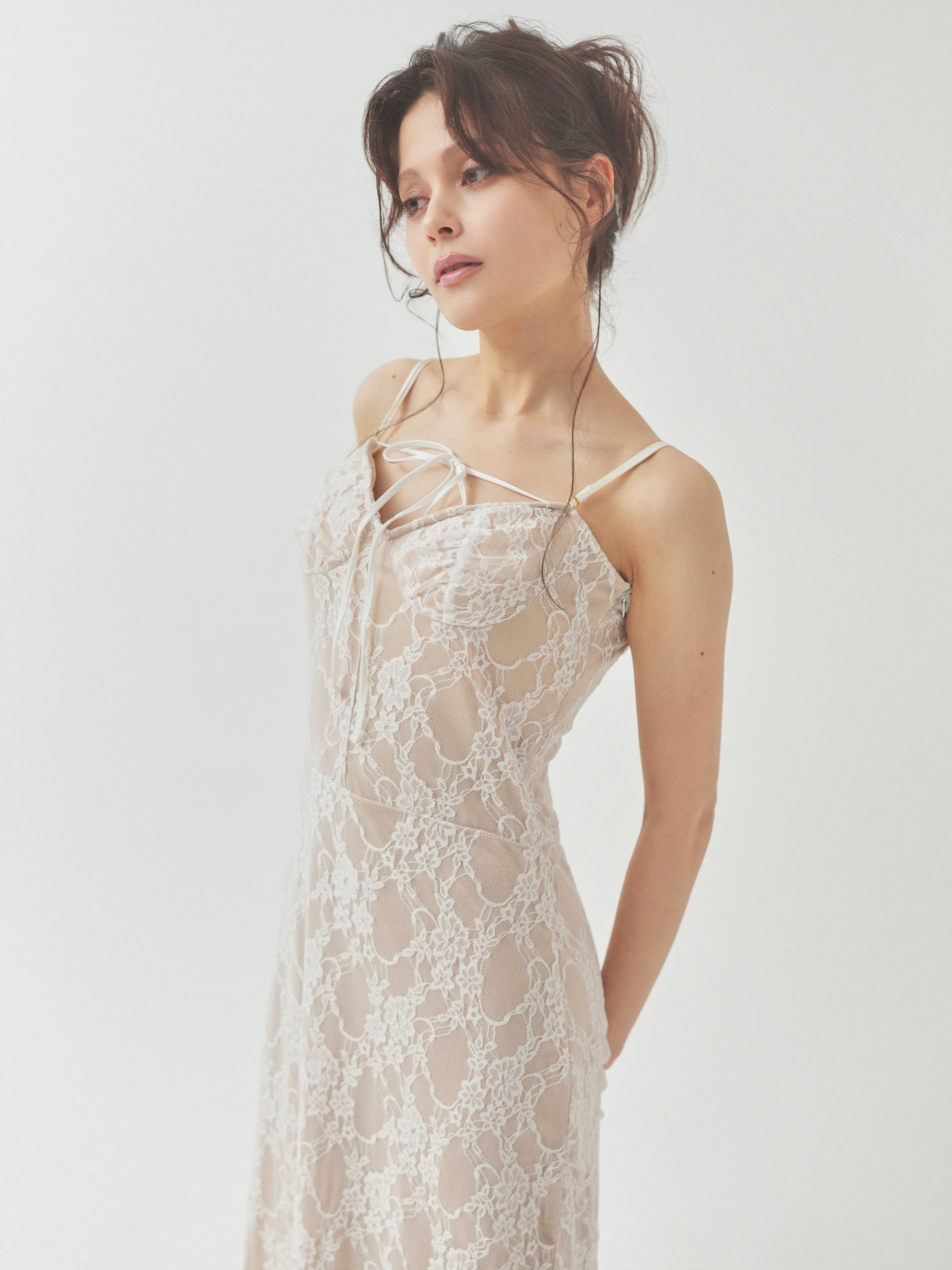 lace slit ribbon onepiece