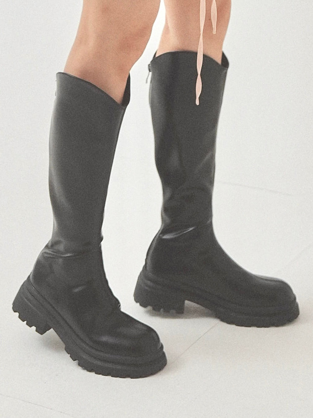 tracksole curve boots