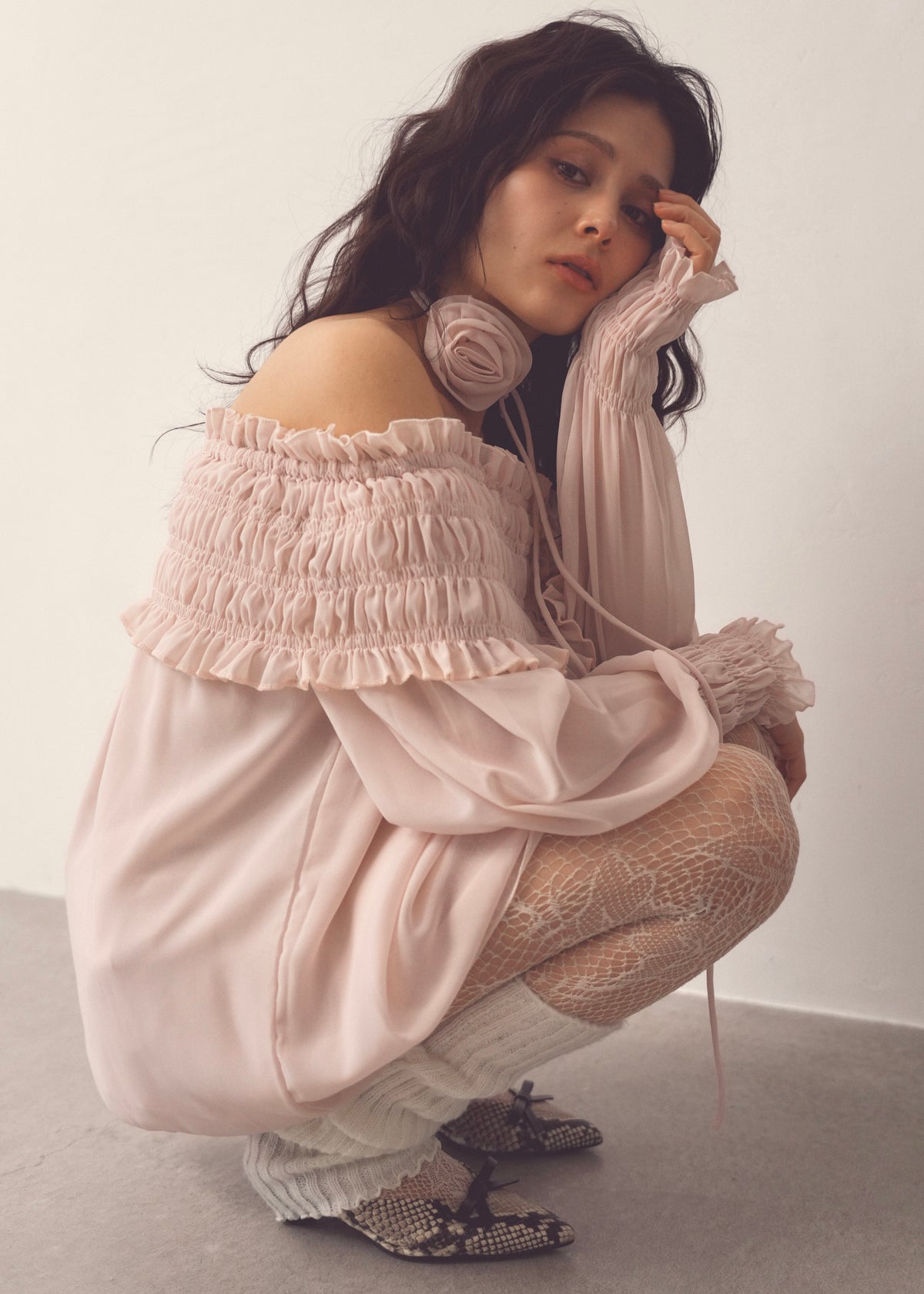 rose shirring frill blouse｜PELLICULE | ぺリキュール