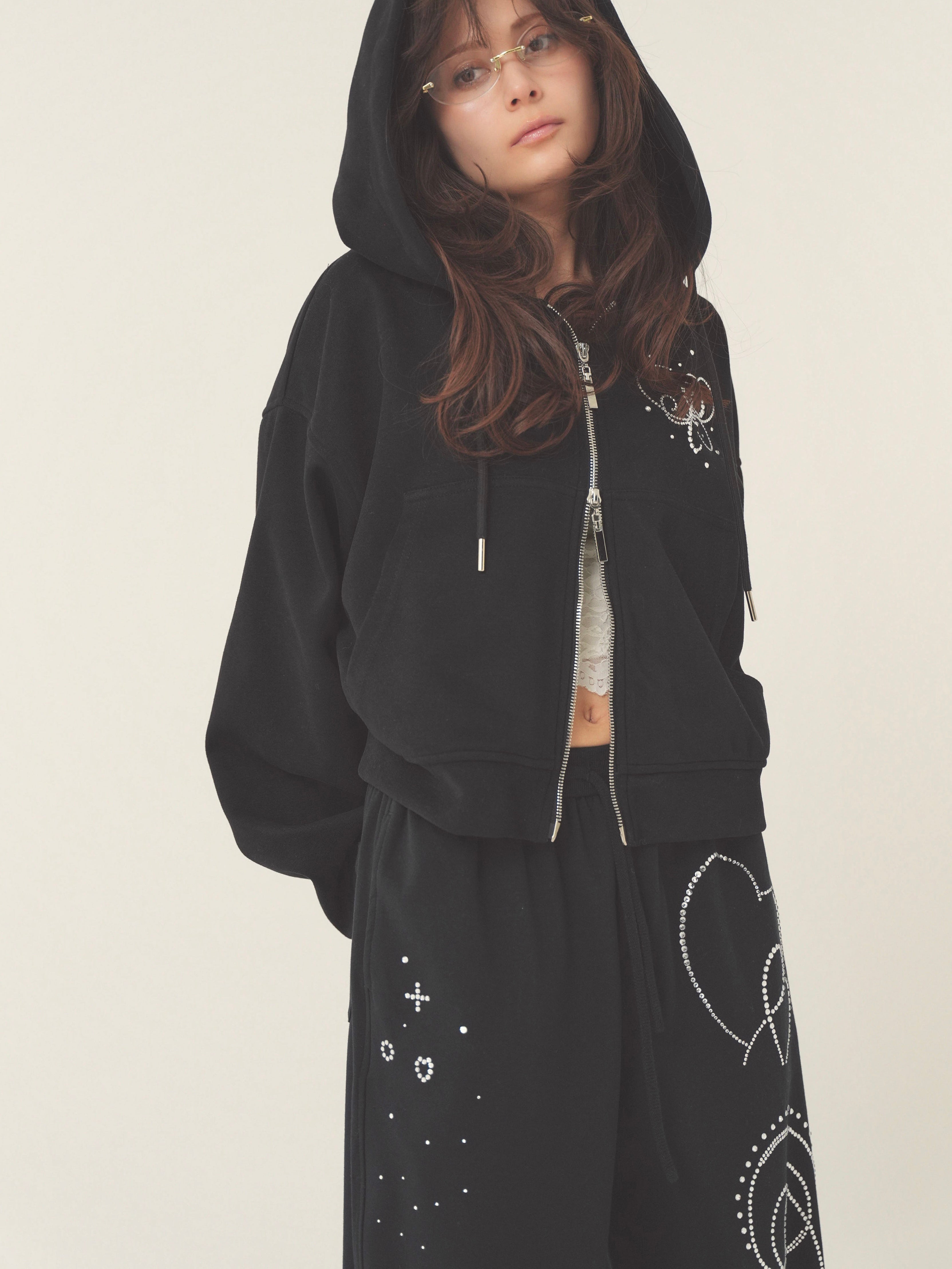 予約 black・babypink】stone-deco sweat pants｜PELLICULE | ぺリキュール