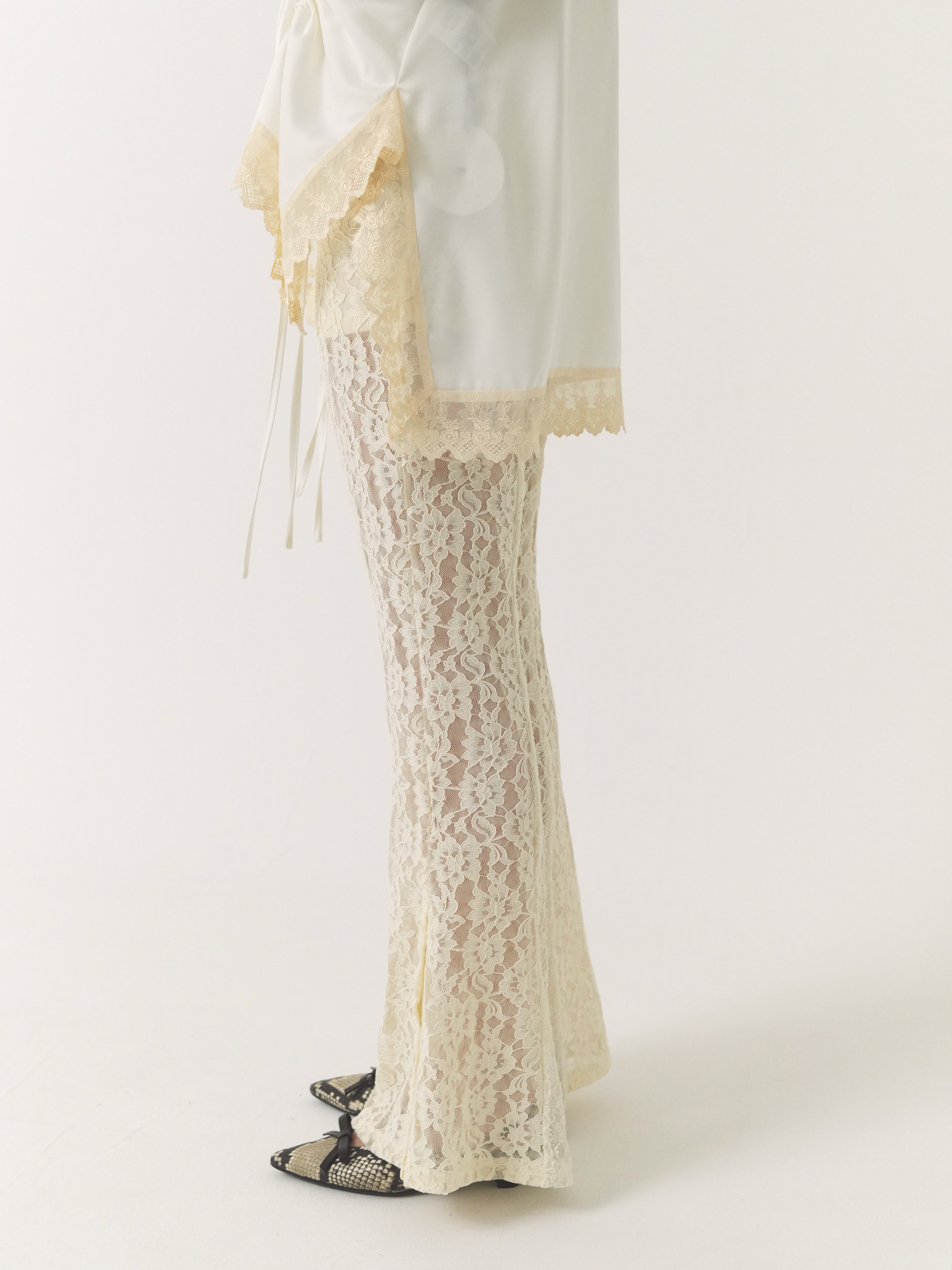 pattern lace flare pants