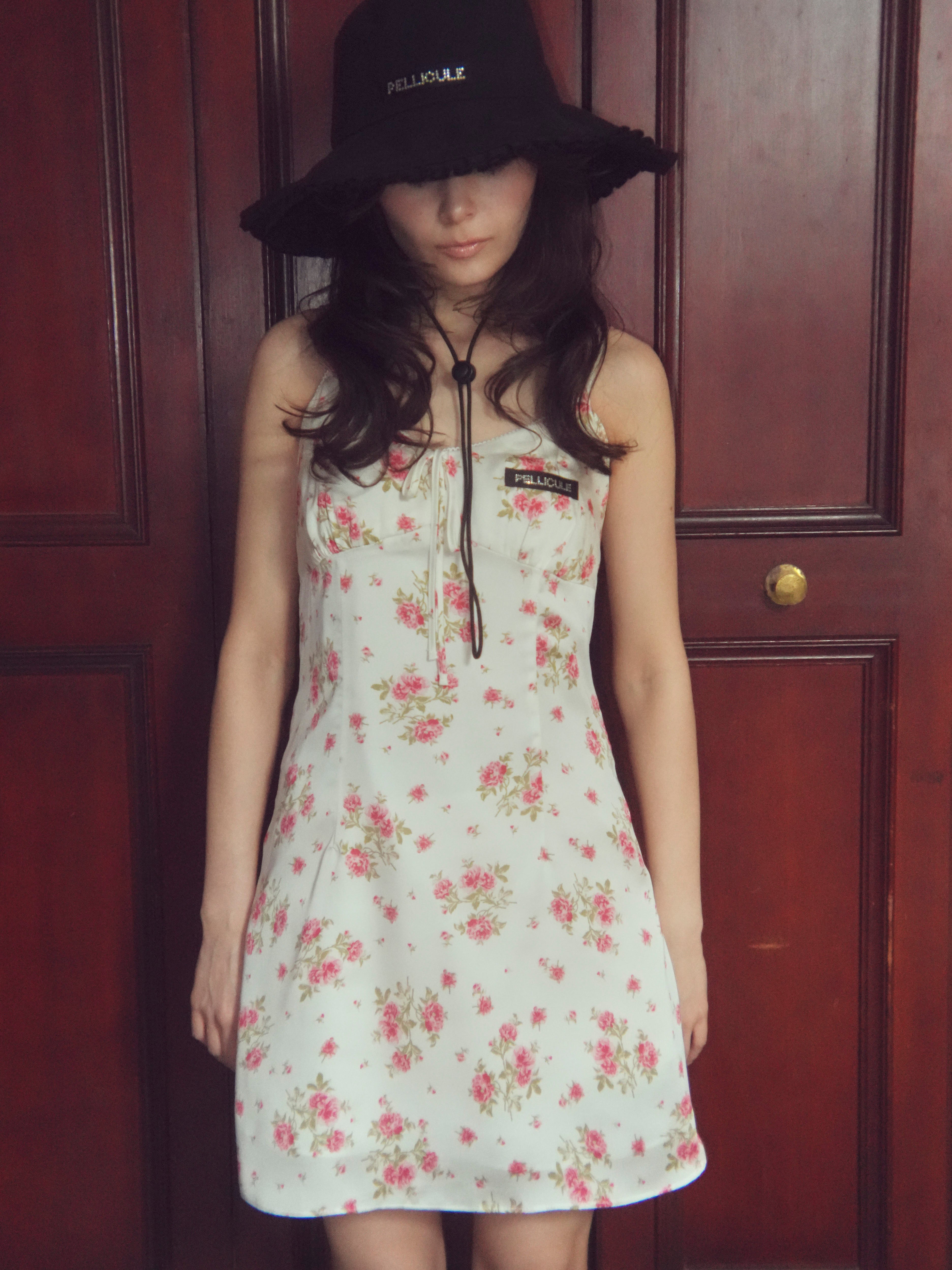 frill safari hat