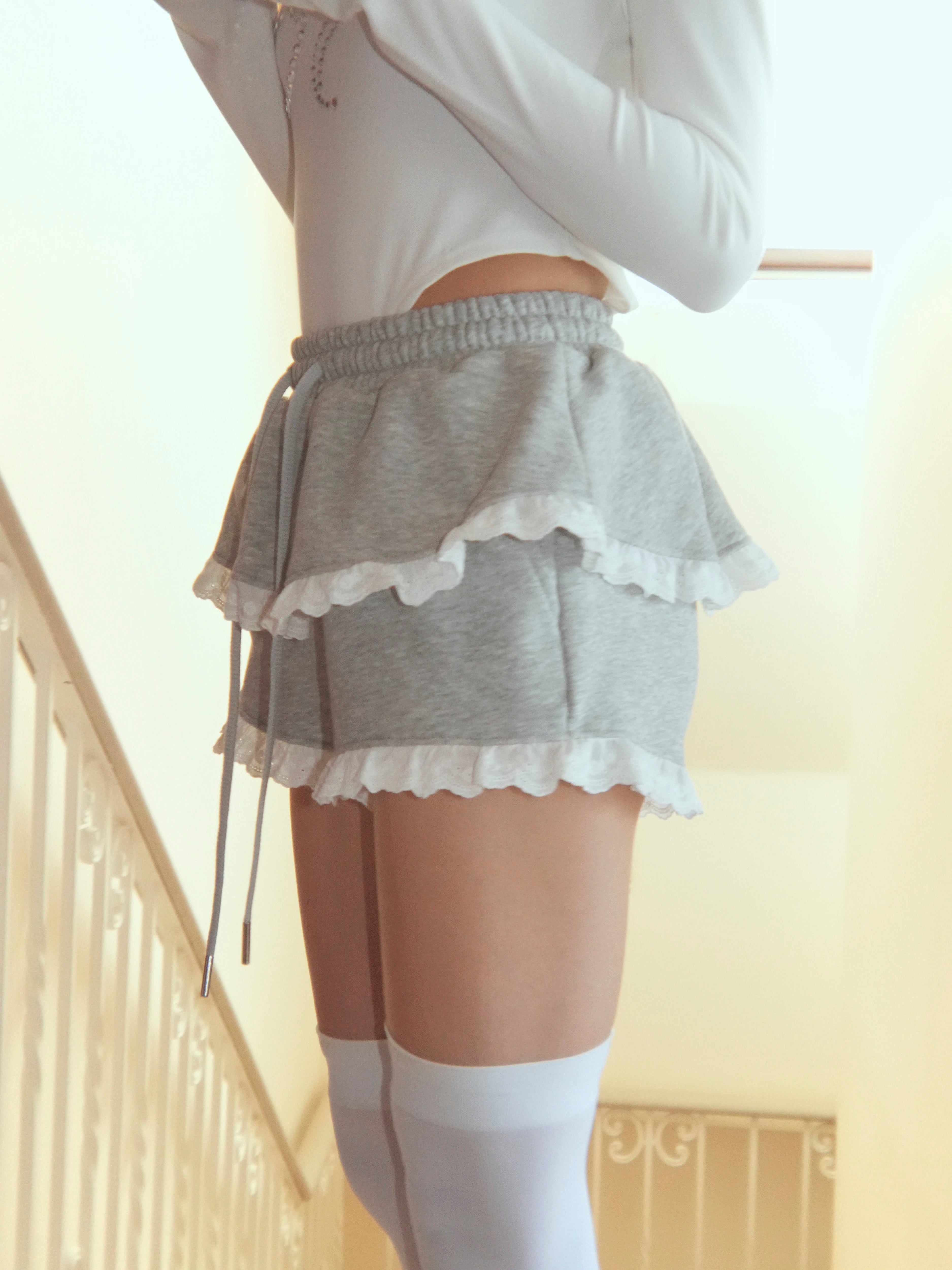 lace aprony short pants