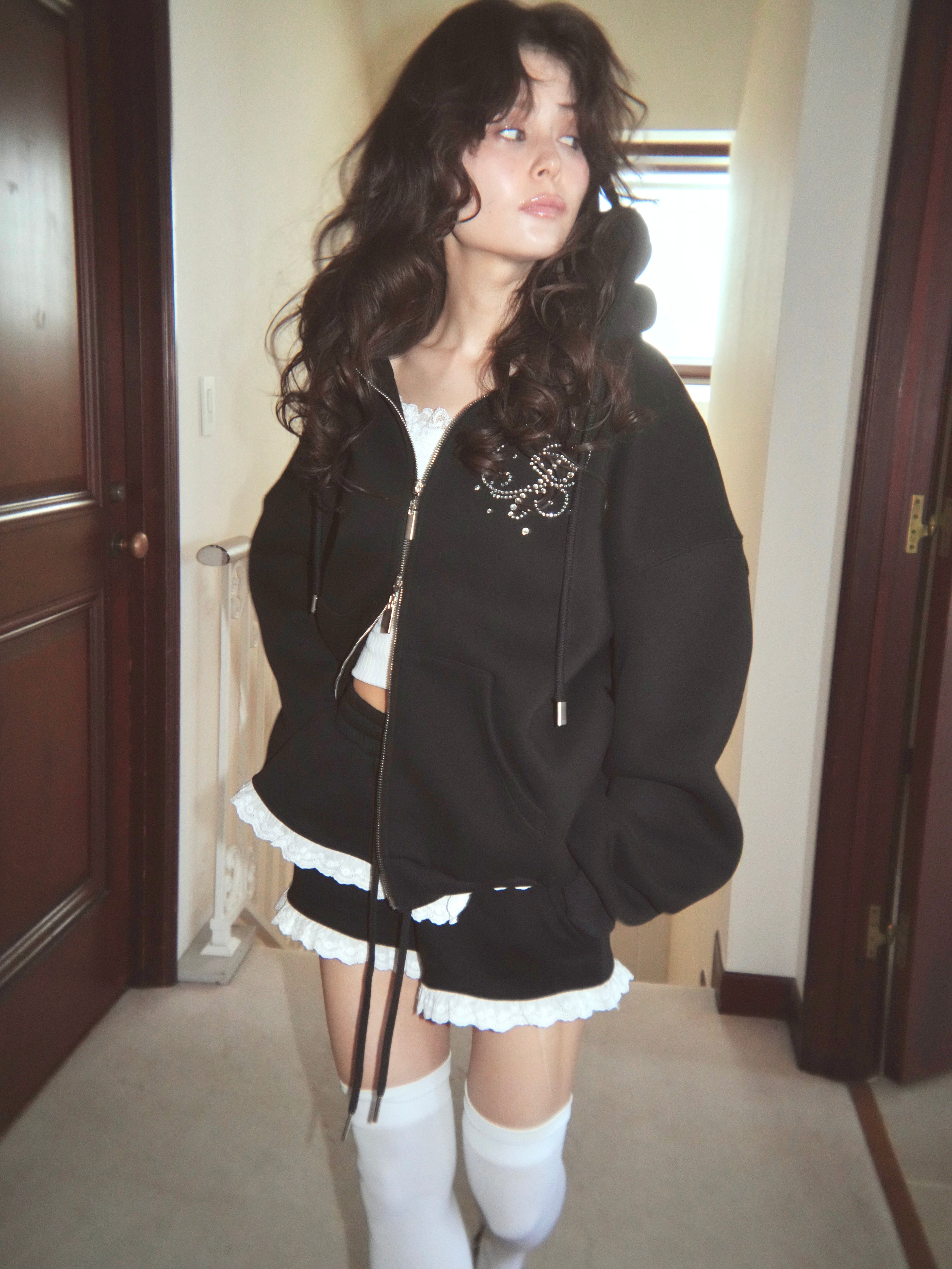 lace aprony short pants