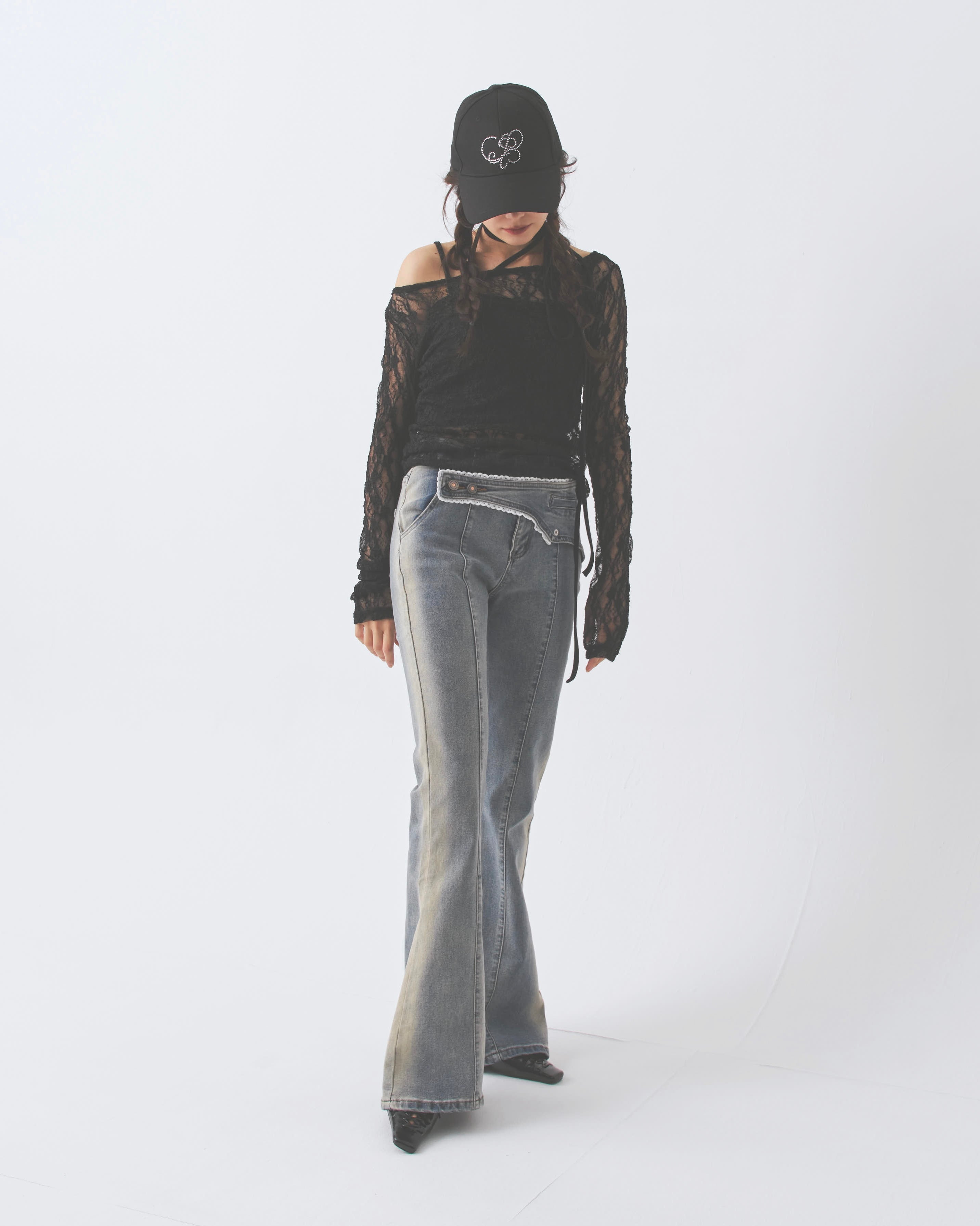 lacebelt flaredenim