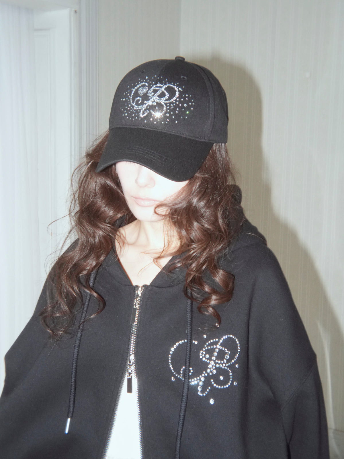 motif jewel cap