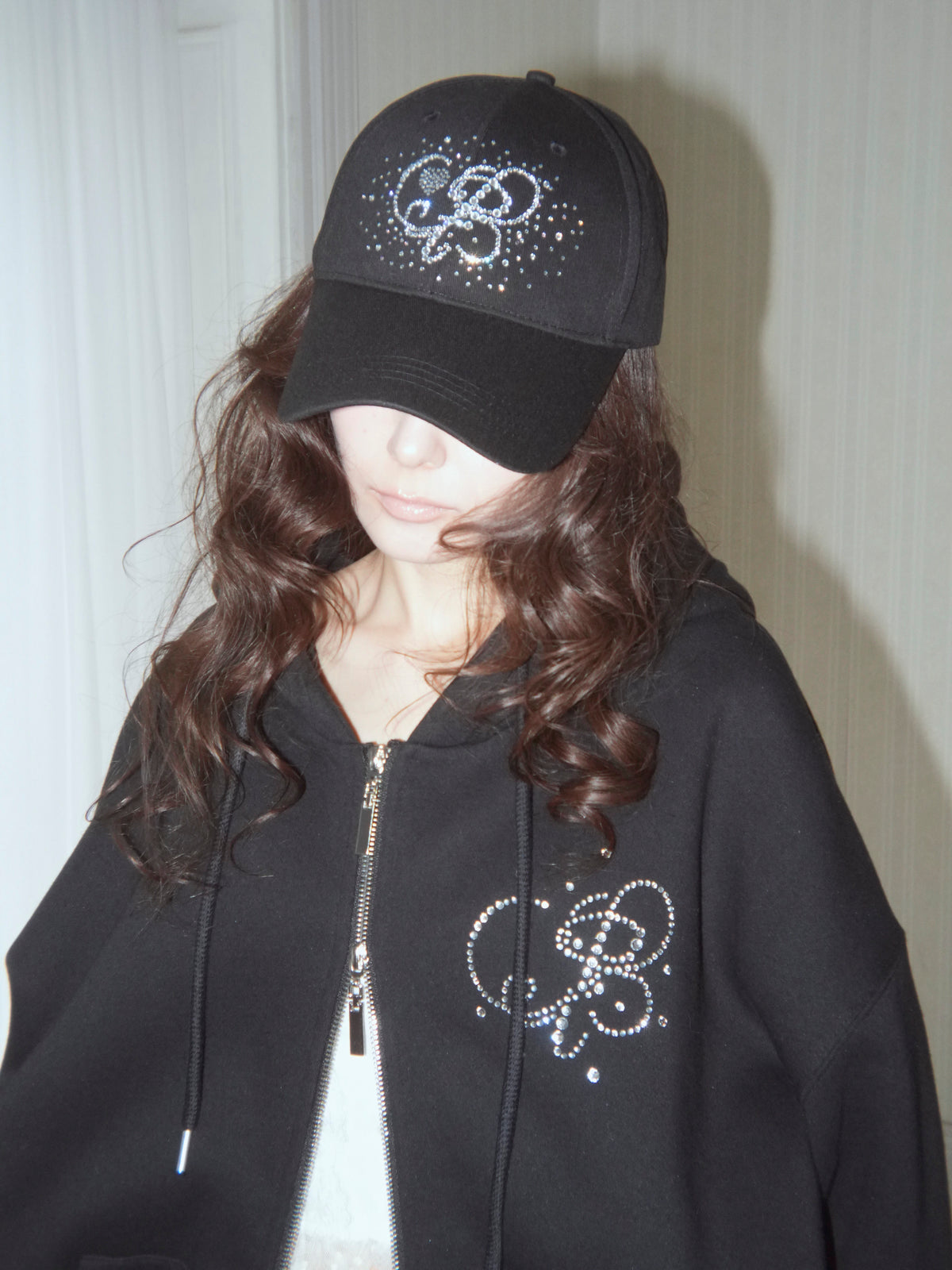 motif jewel cap