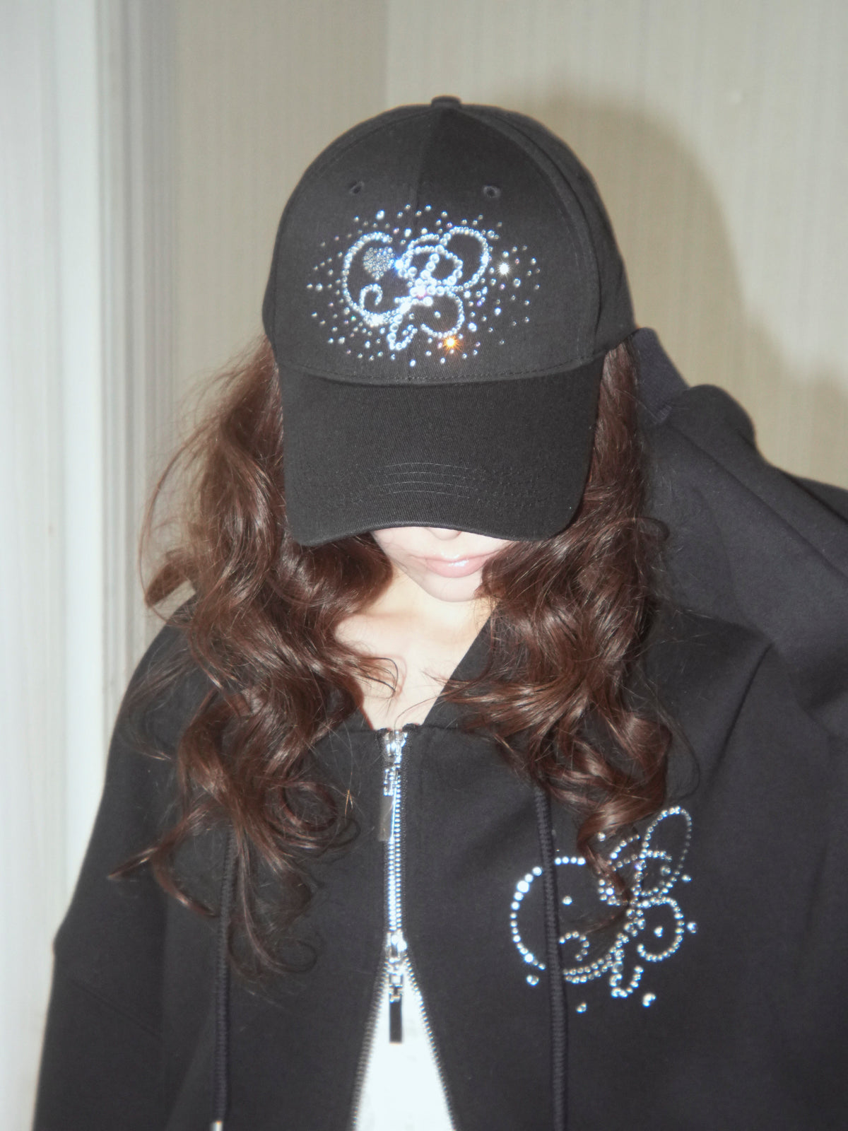 motif jewel cap
