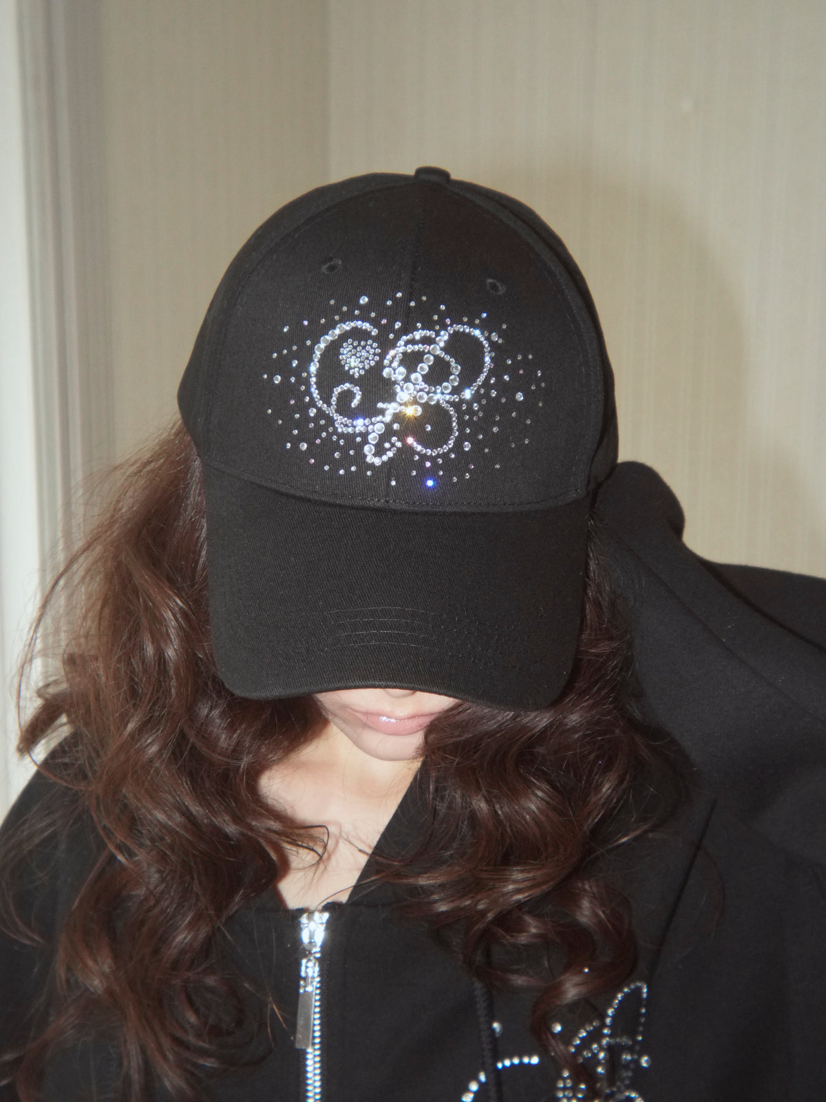 motif jewel cap