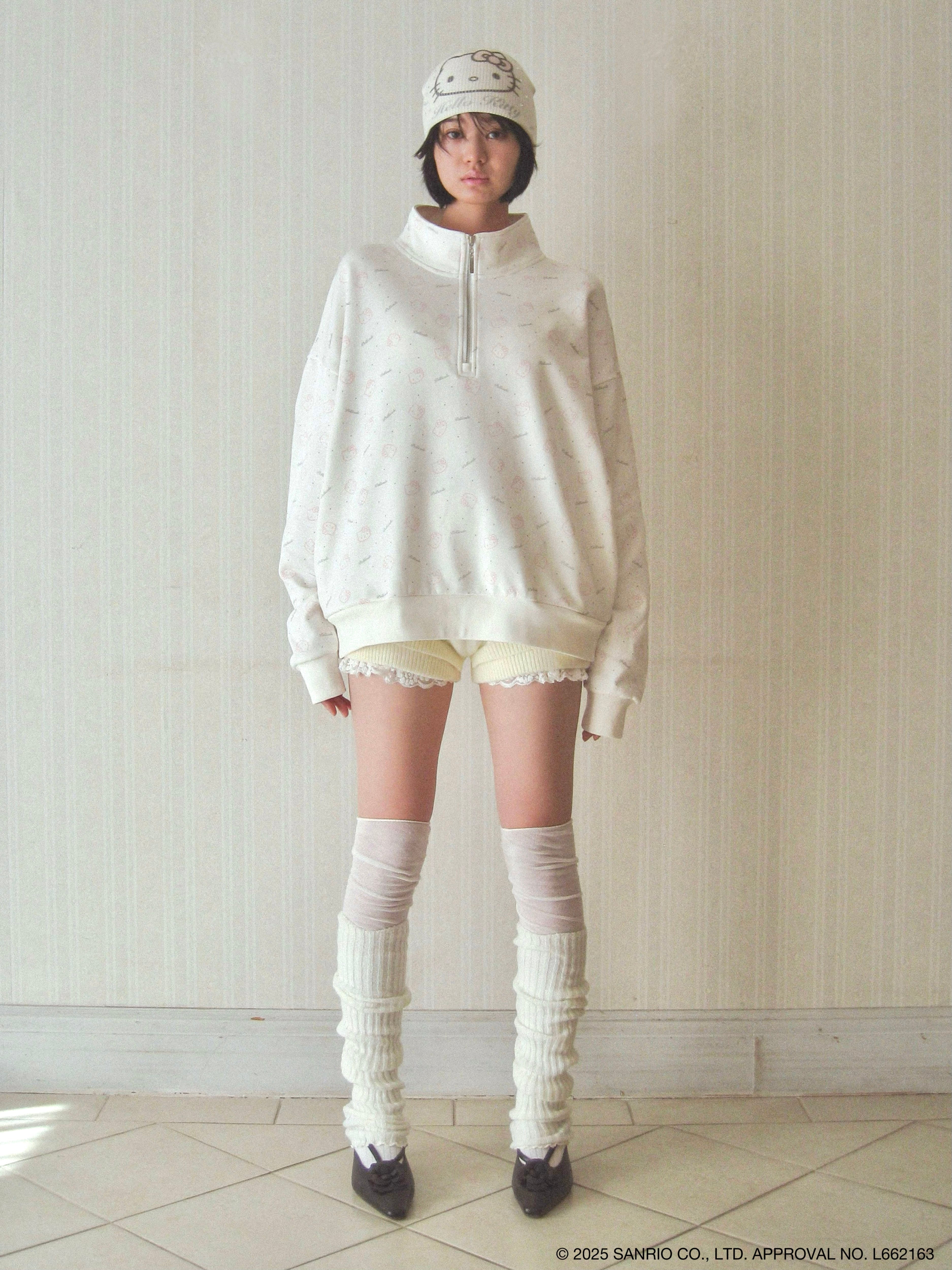 HELLO KITTY half zip tops