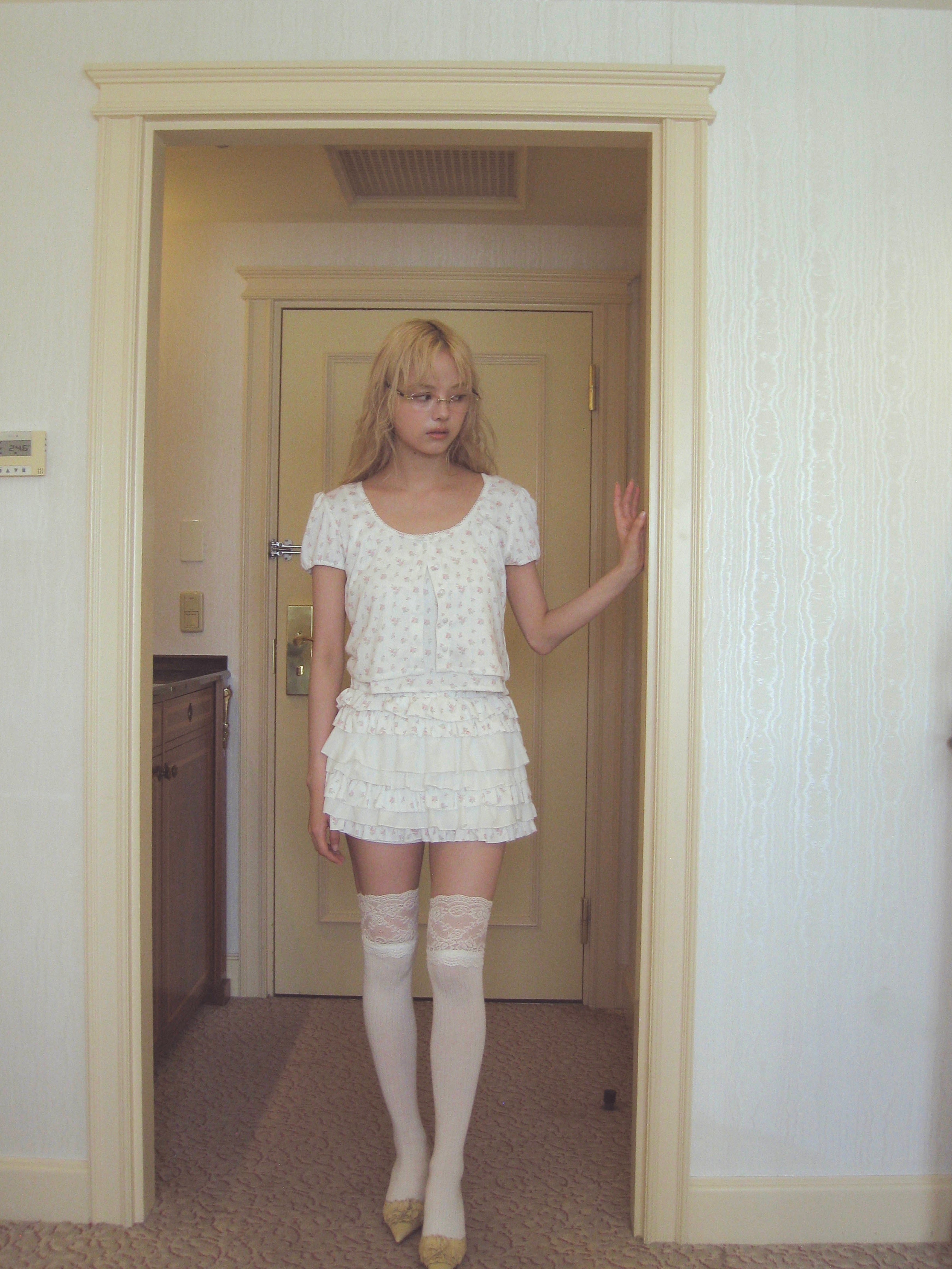 rose eyelet tiered mini pants