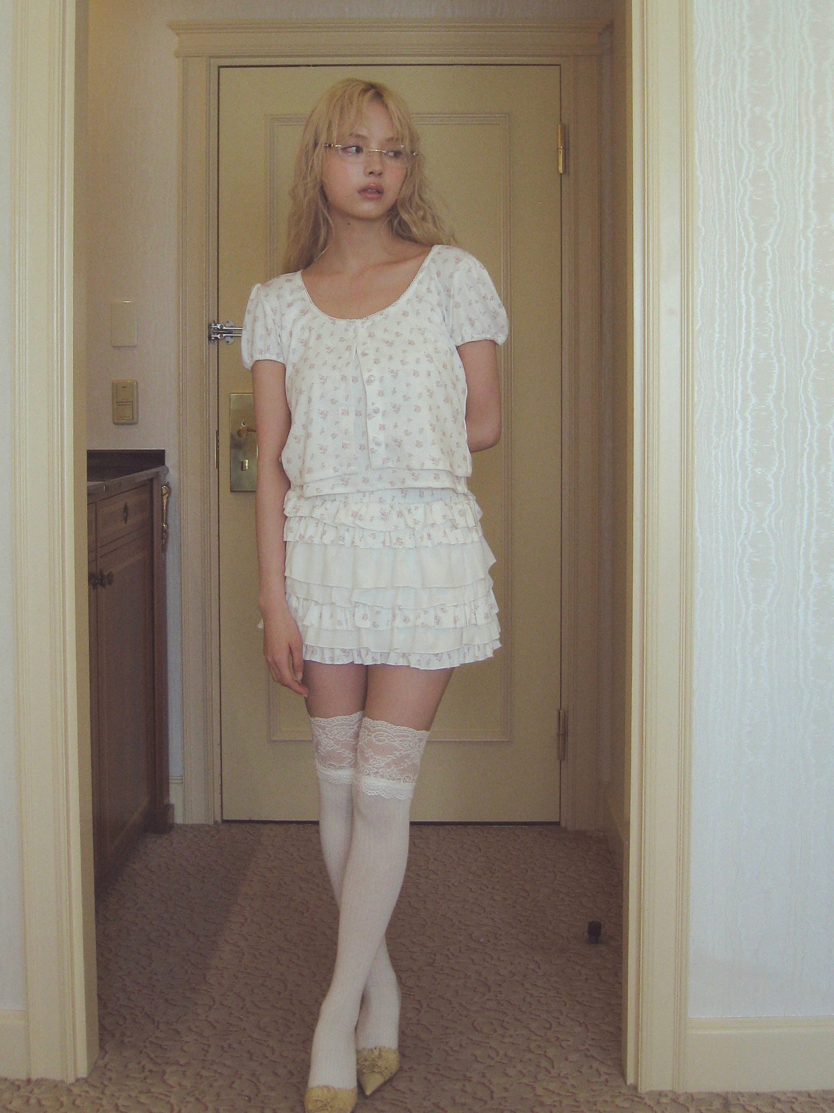 rose eyelet tiered mini pants