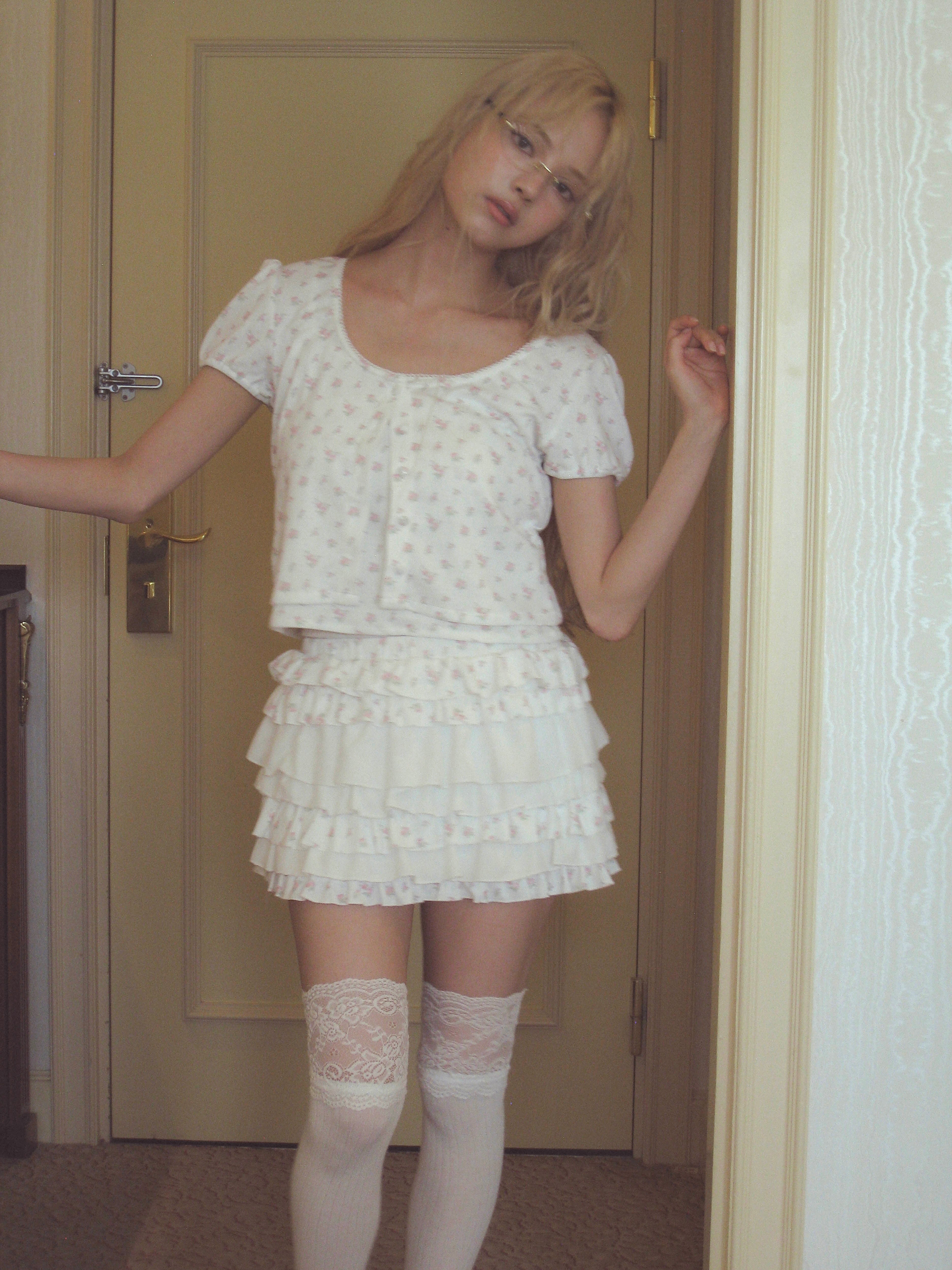 rose eyelet tiered mini pants