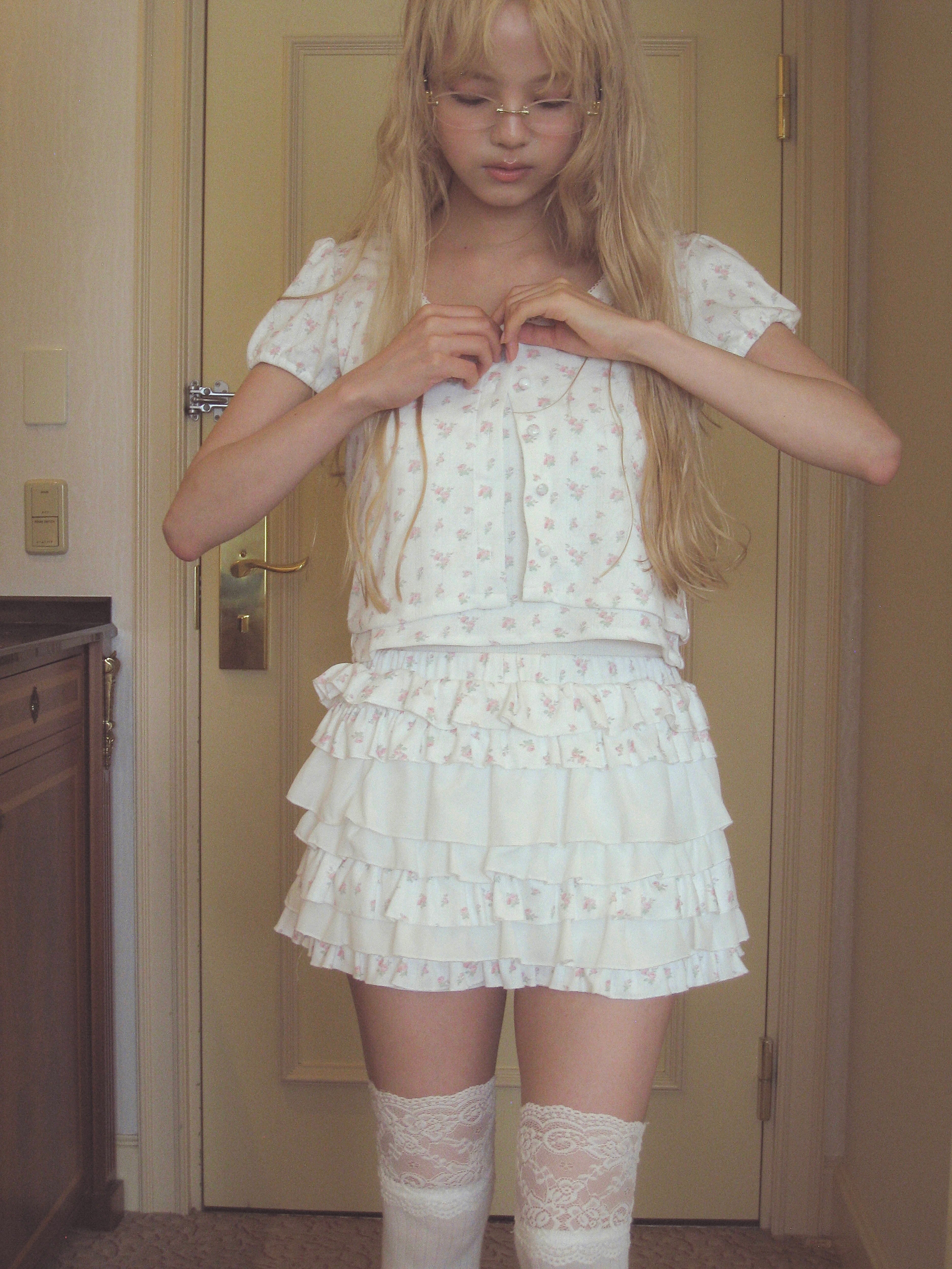 rose eyelet tiered mini pants