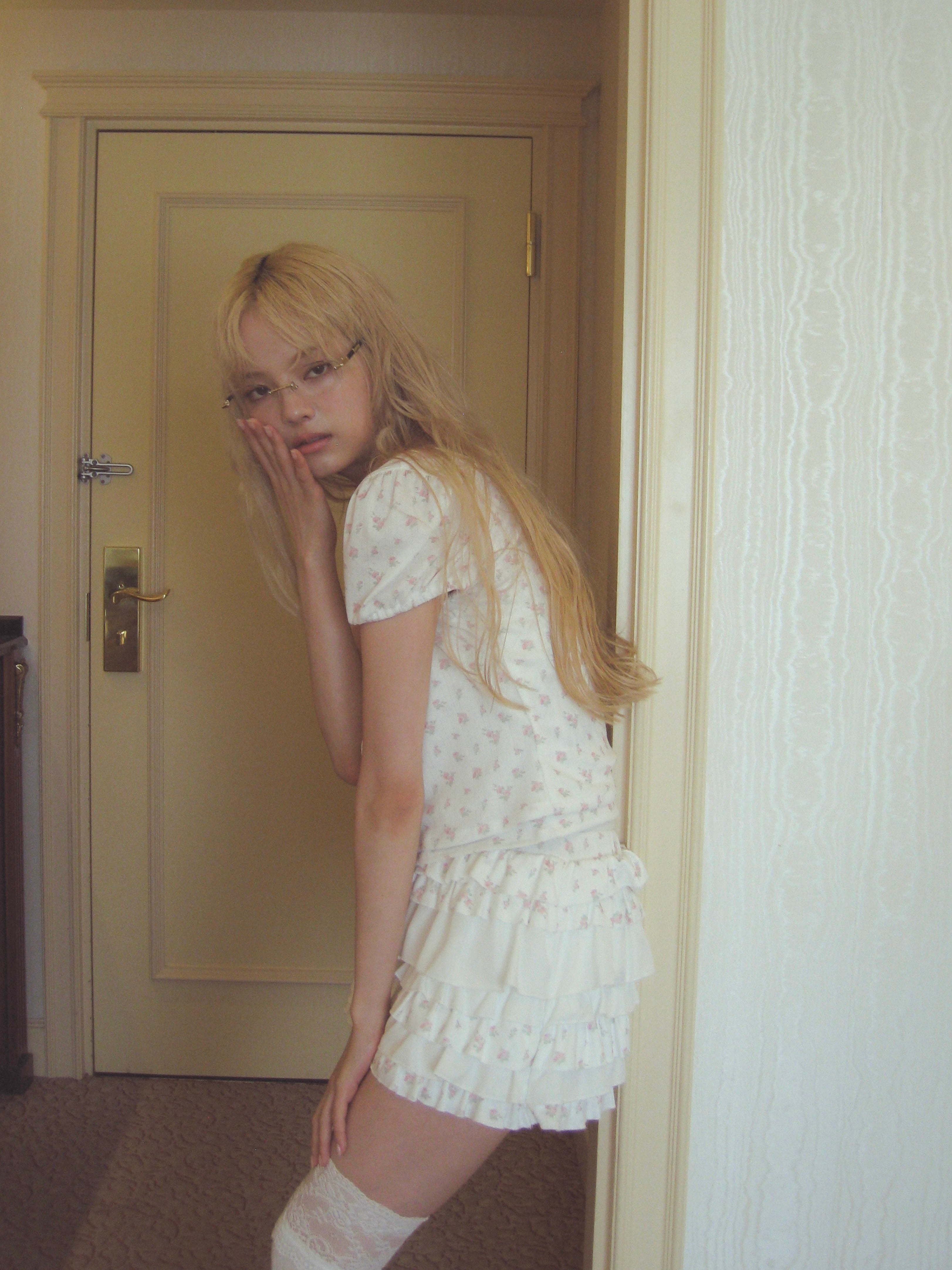 rose eyelet tiered mini pants