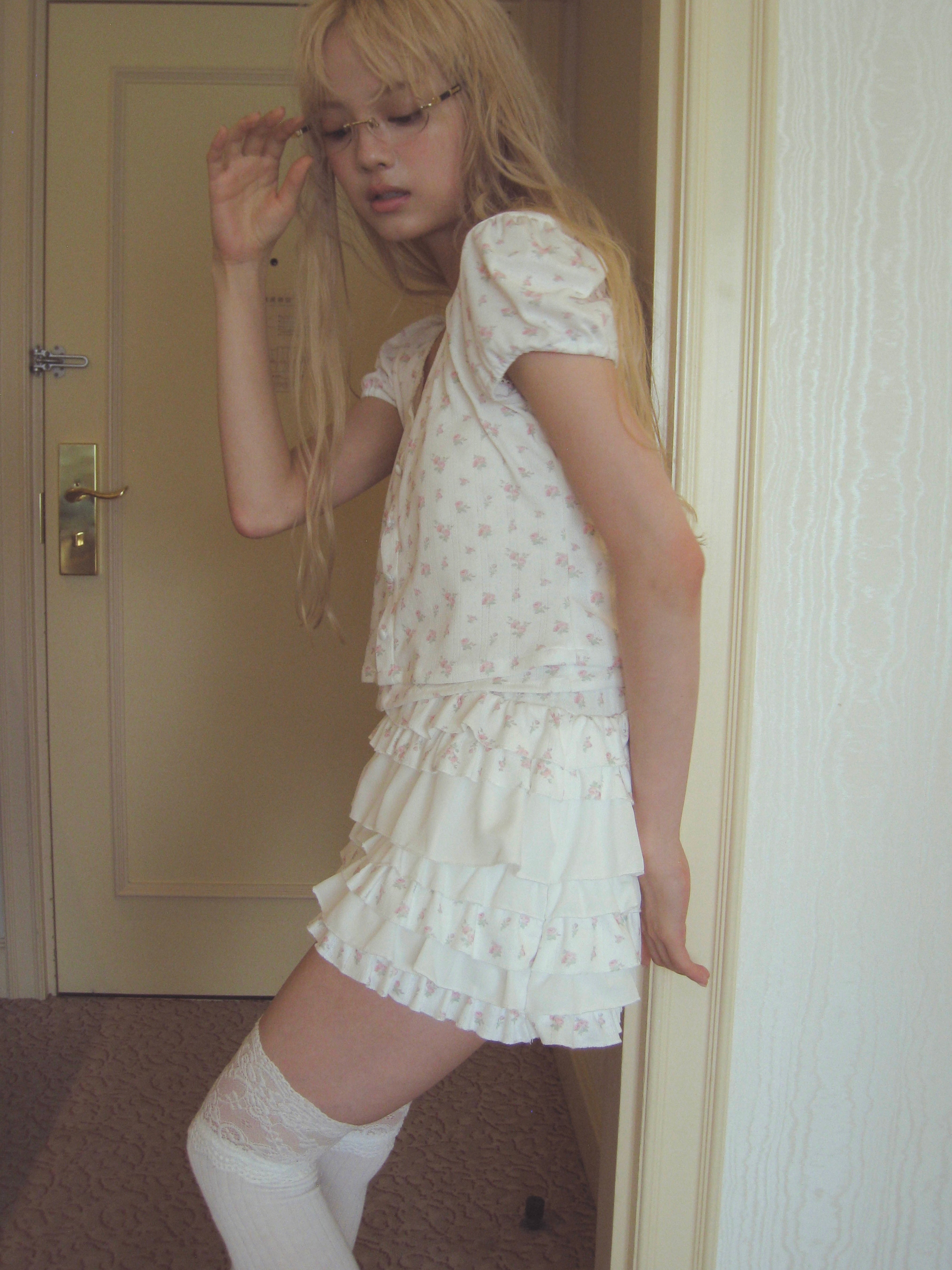rose eyelet tiered mini pants