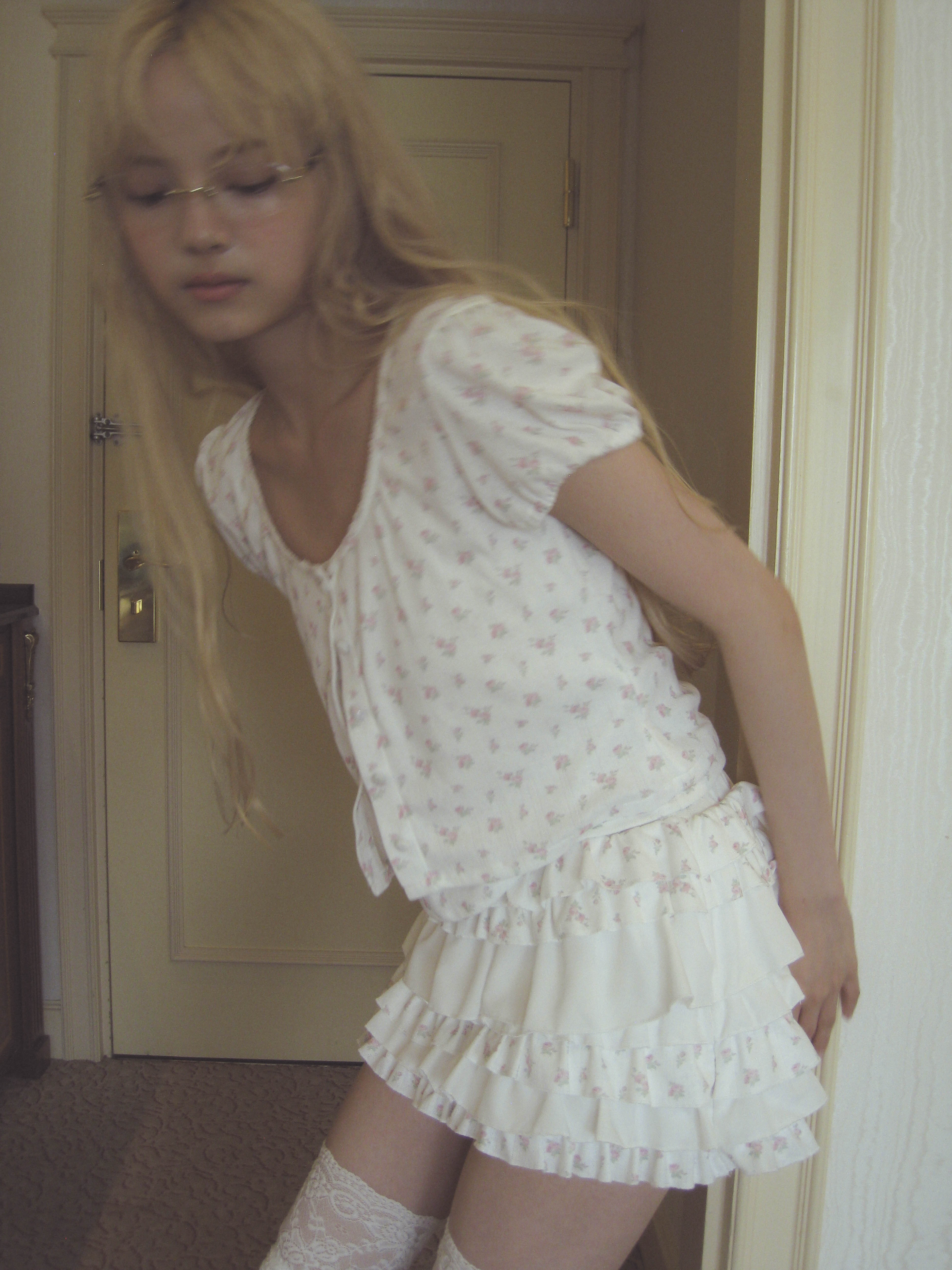 rose eyelet tiered mini pants