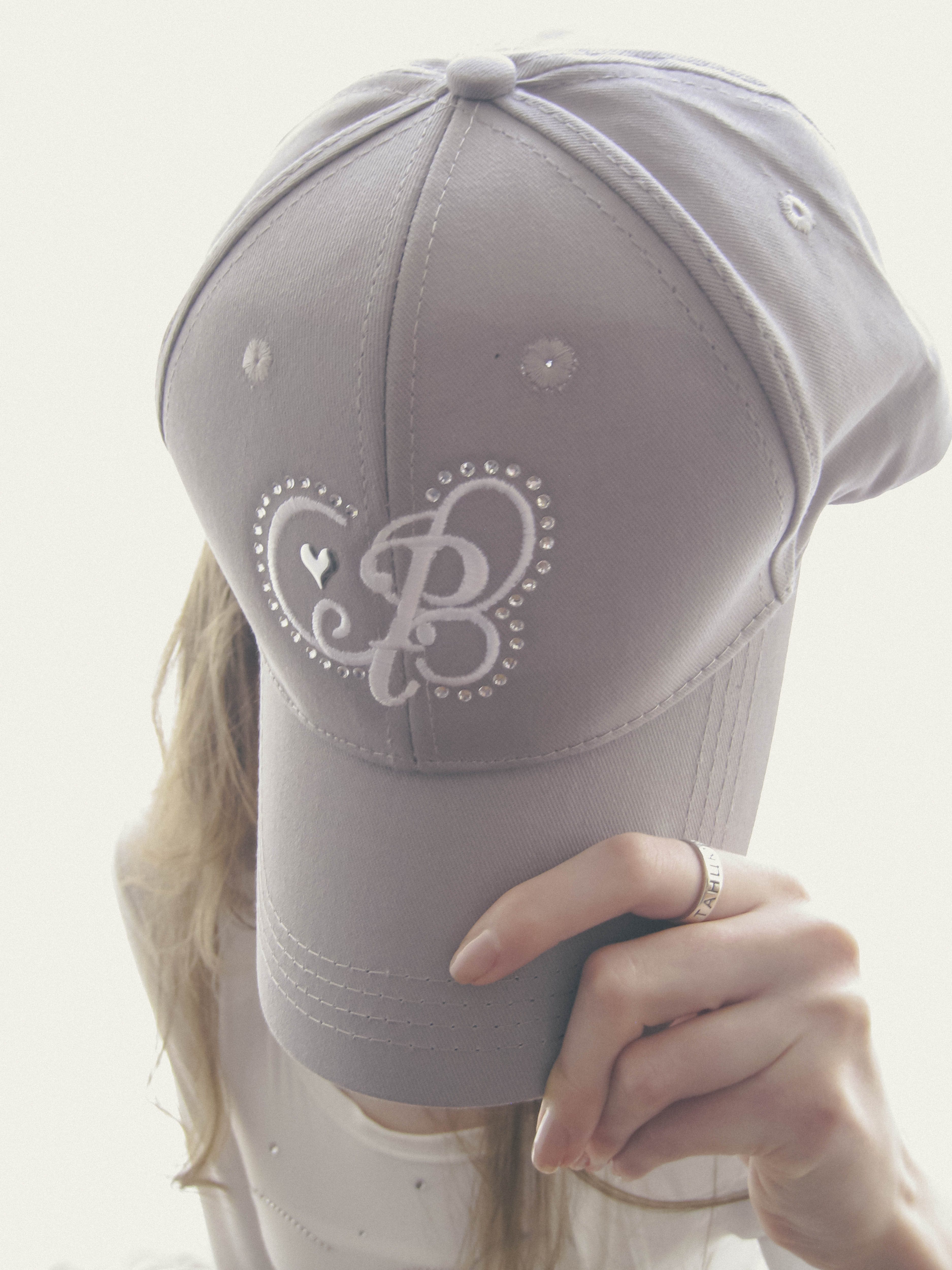 motif luvcap