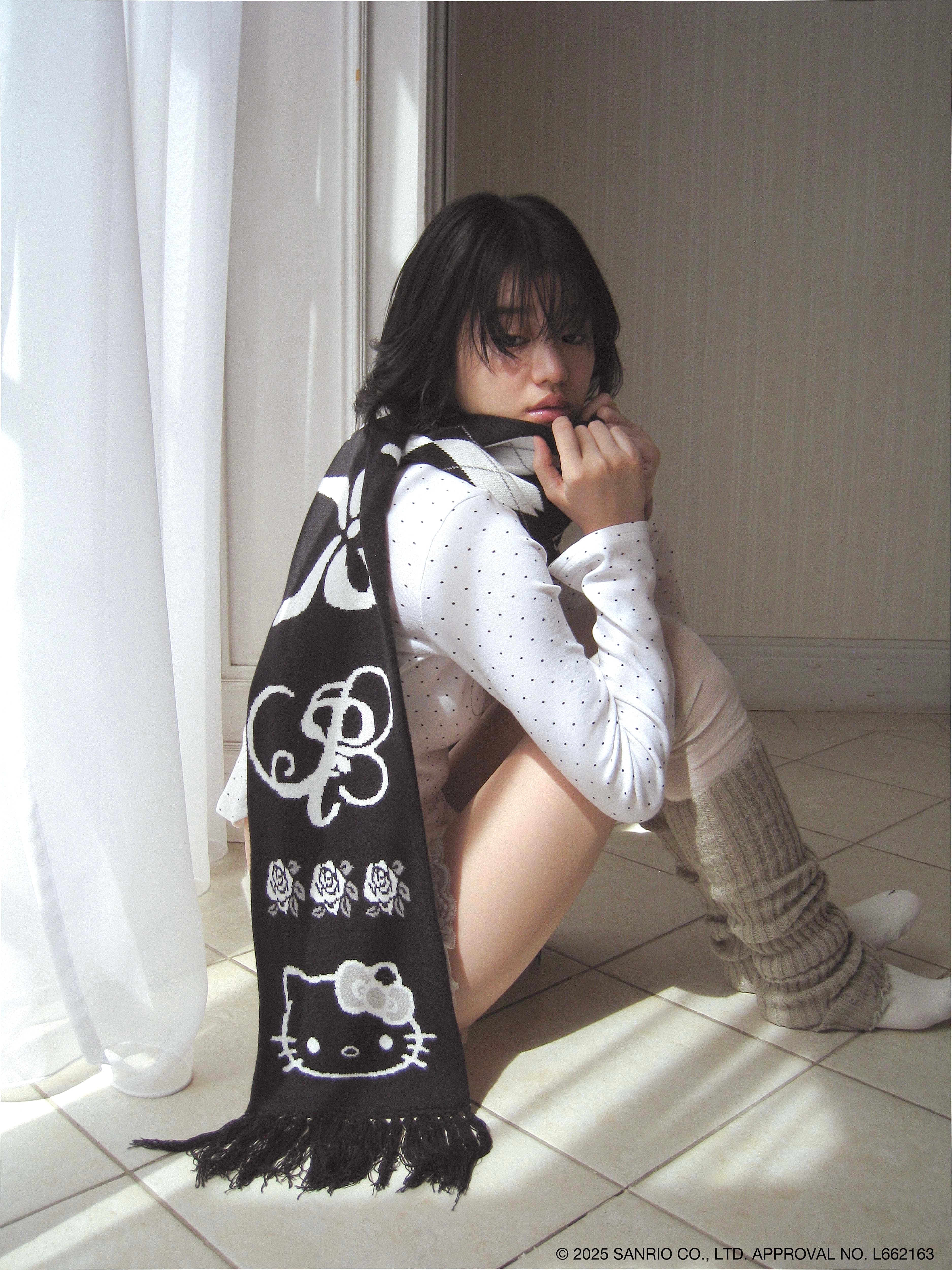 HELLOKITTY hug knitmuffler