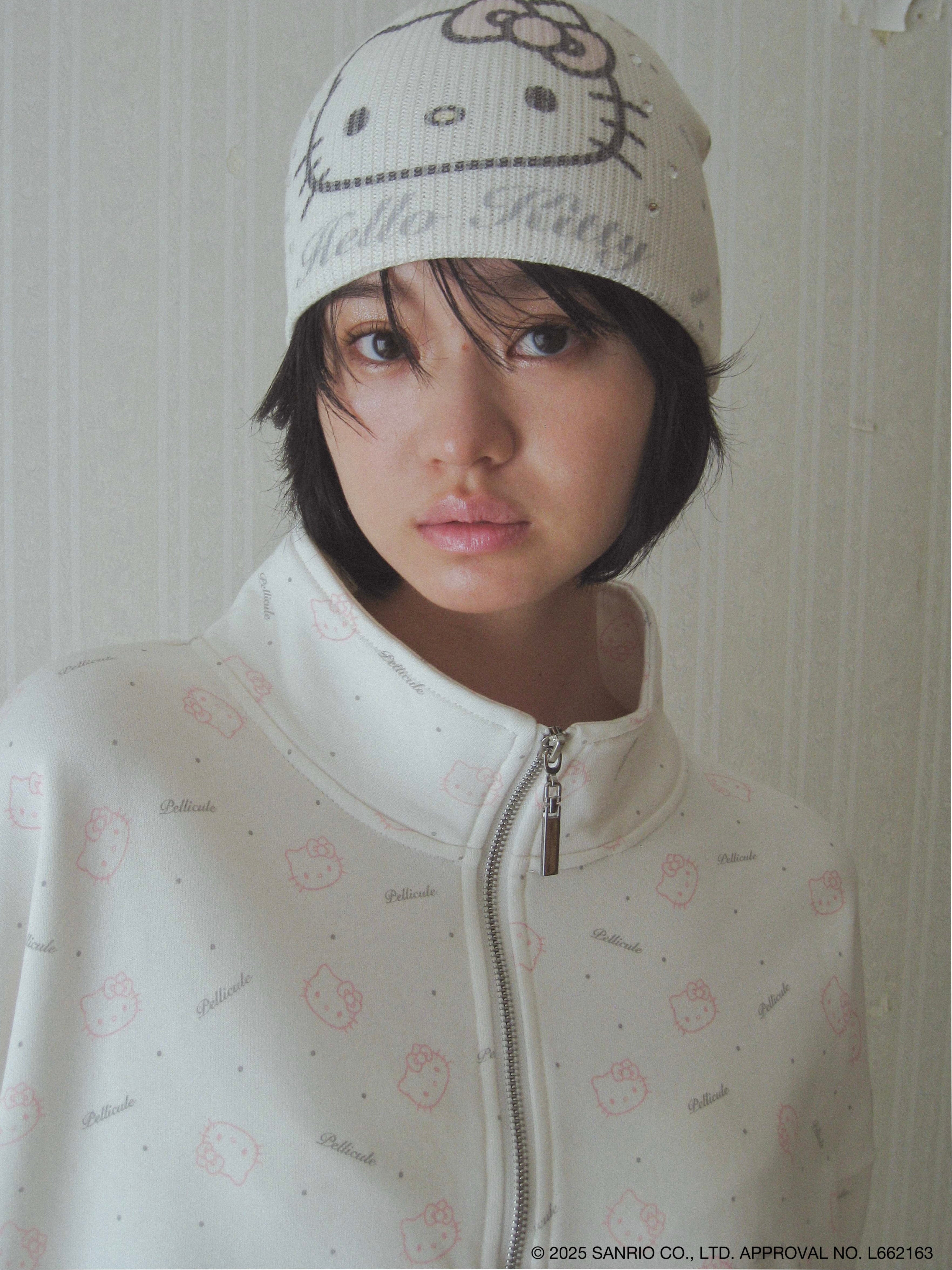 HELLO KITTY half zip tops