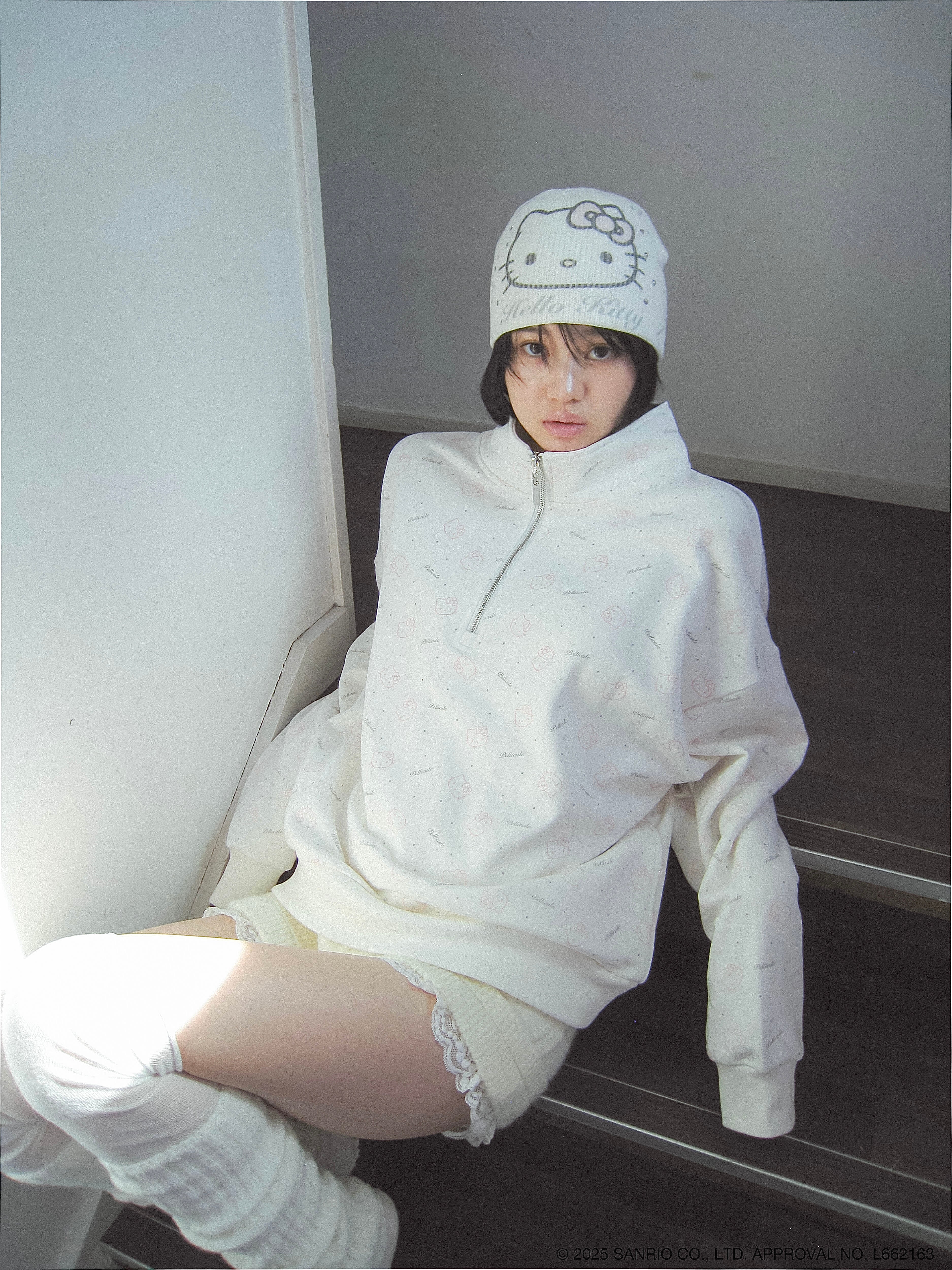 HELLO KITTY half zip tops｜PELLICULE | ぺリキュール