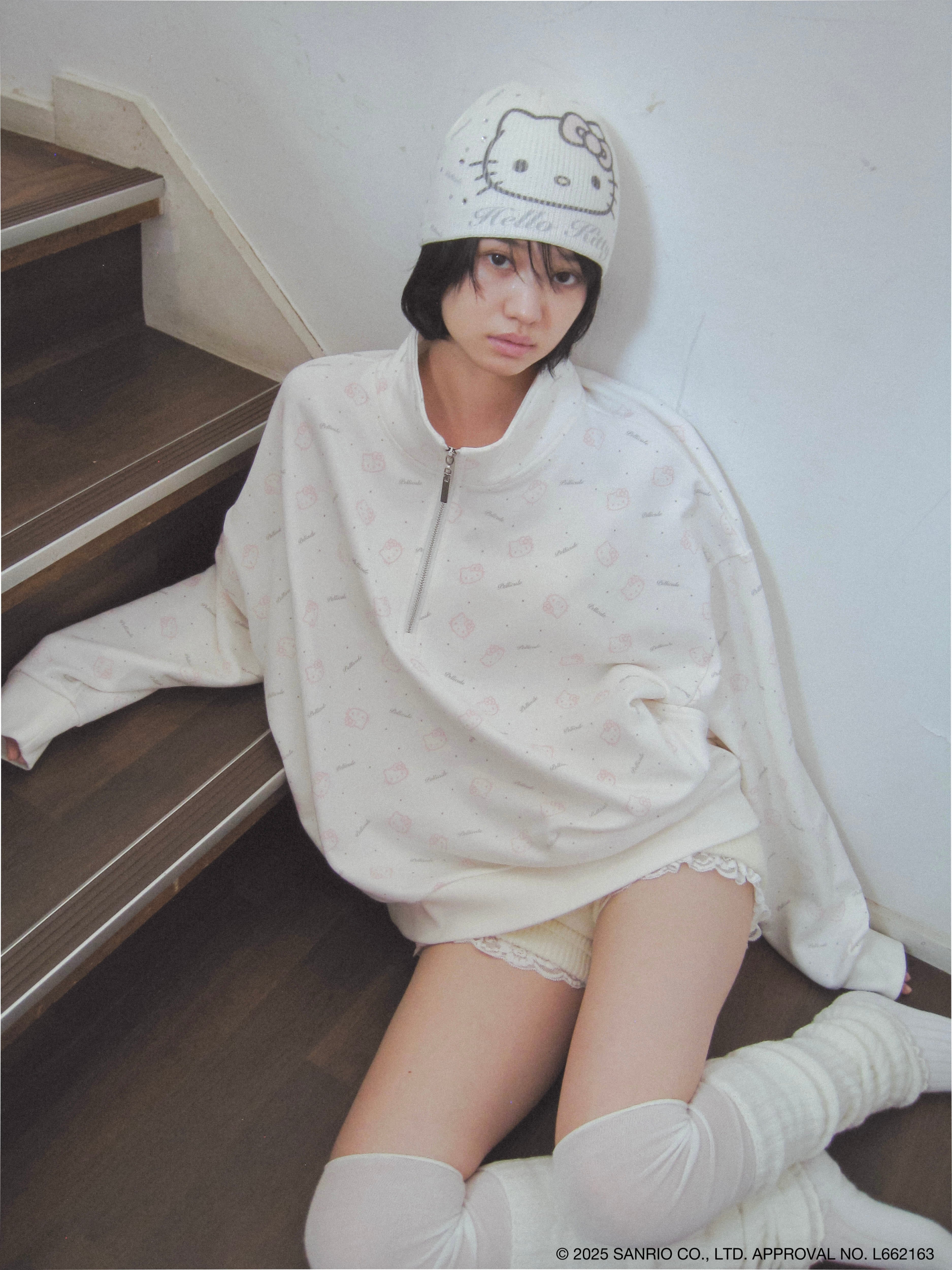 HELLO KITTY half zip tops｜PELLICULE | ぺリキュール