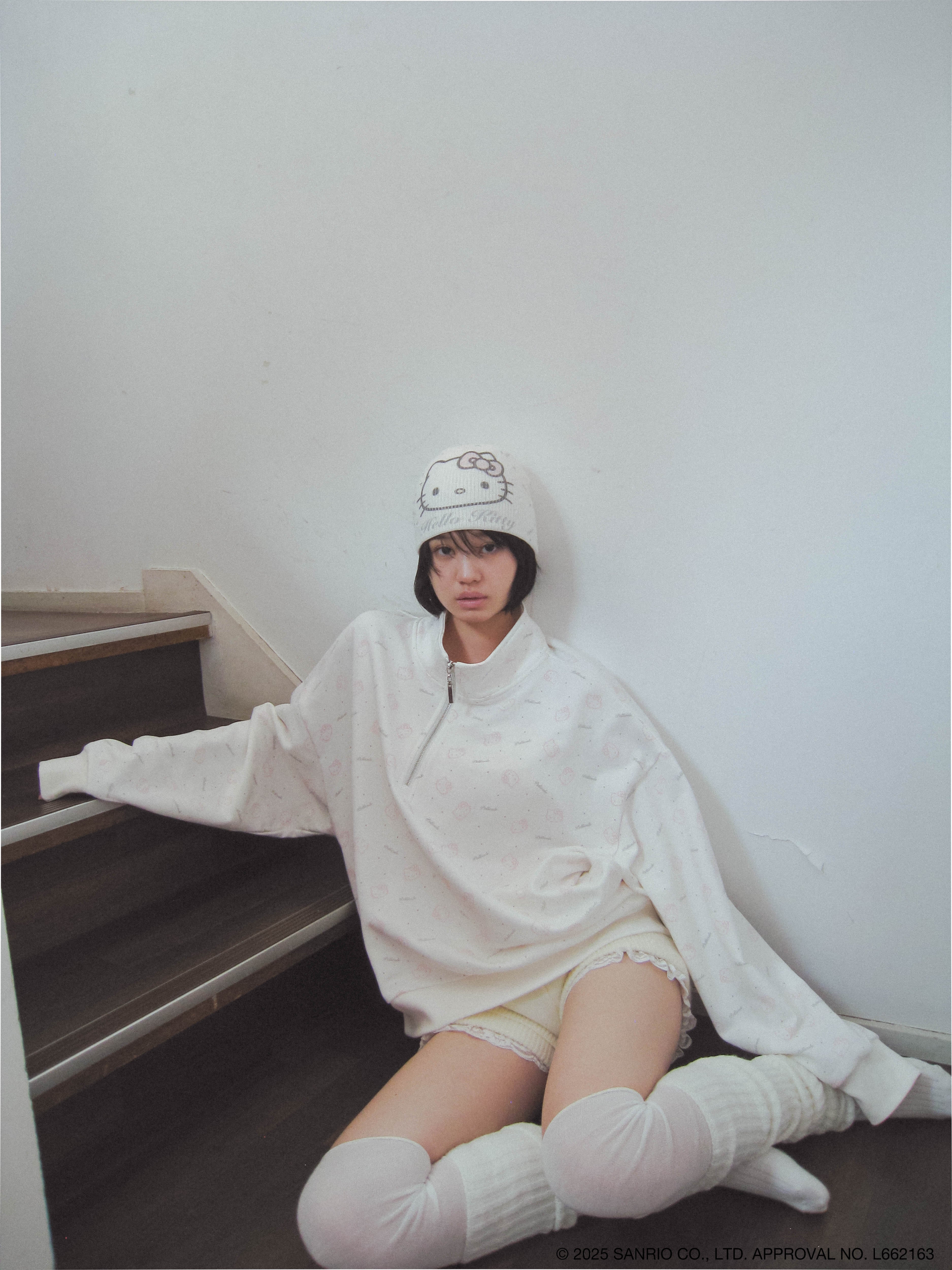 HELLO KITTY half zip tops｜PELLICULE | ぺリキュール