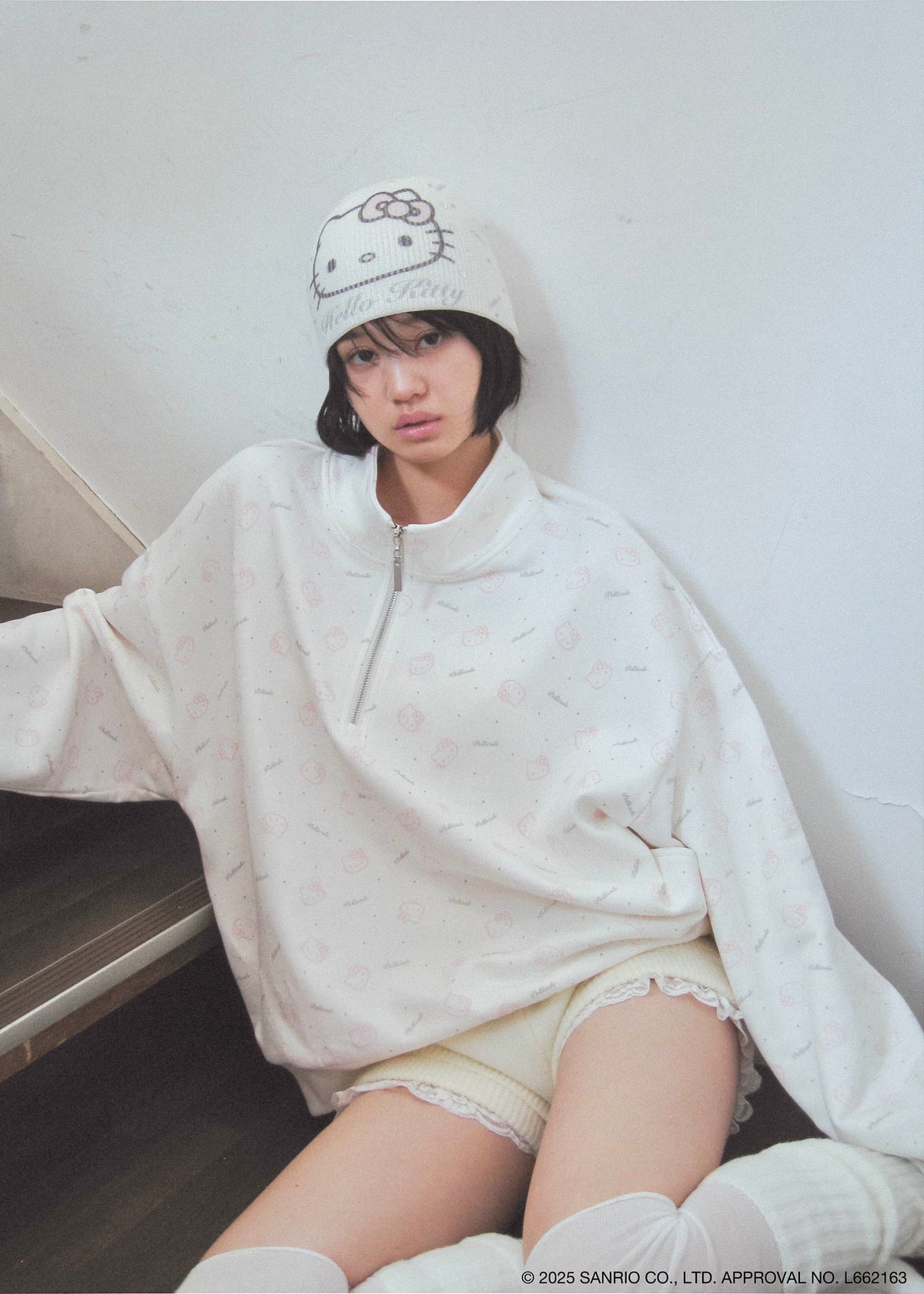 HELLO KITTY half zip tops｜PELLICULE | ぺリキュール