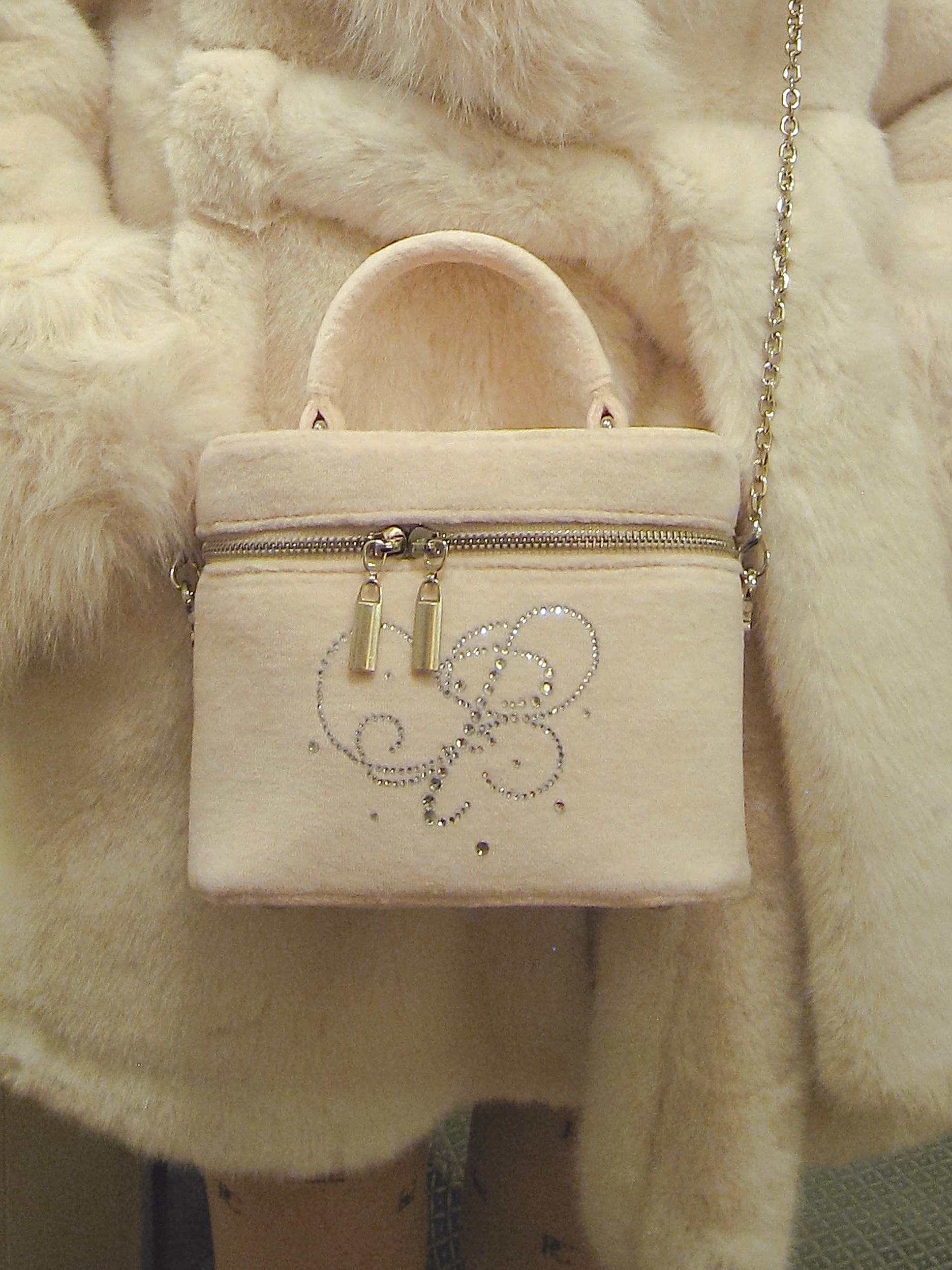 PELLICULE ♡ ペリキュール PC velour baketu bag PCbag｜PELLICULE | ぺリキュール
