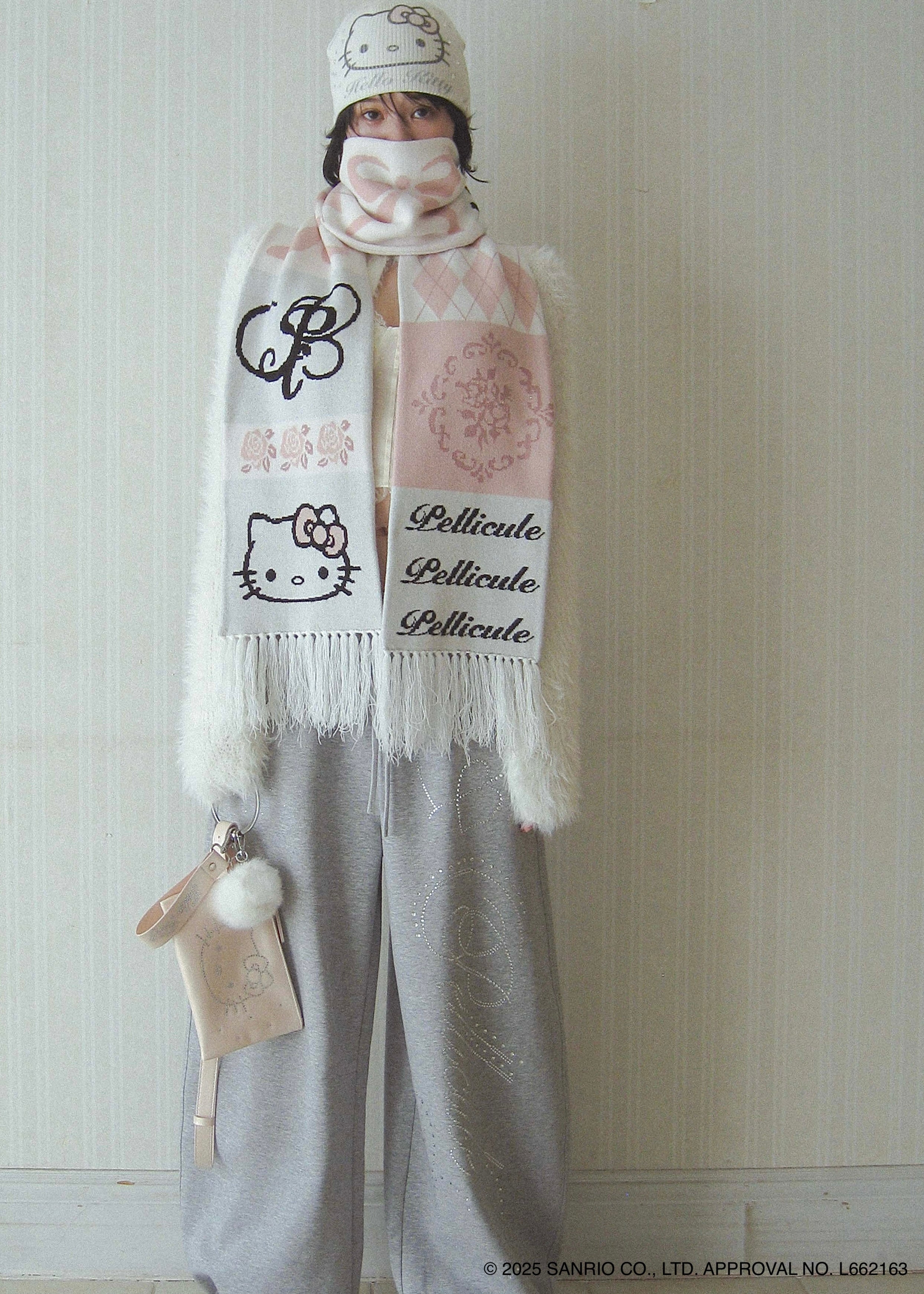 HELLOKITTY hug knitmuffler｜PELLICULE | ぺリキュール