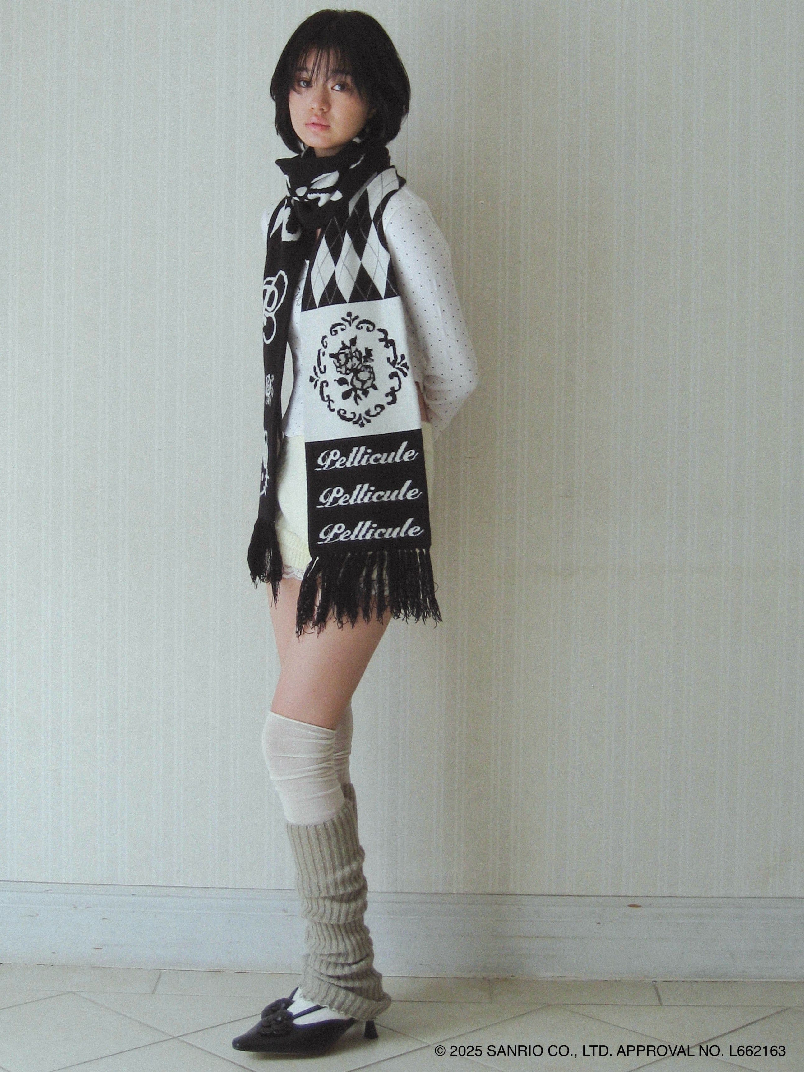 HELLOKITTY hug knitmuffler｜PELLICULE | ぺリキュール