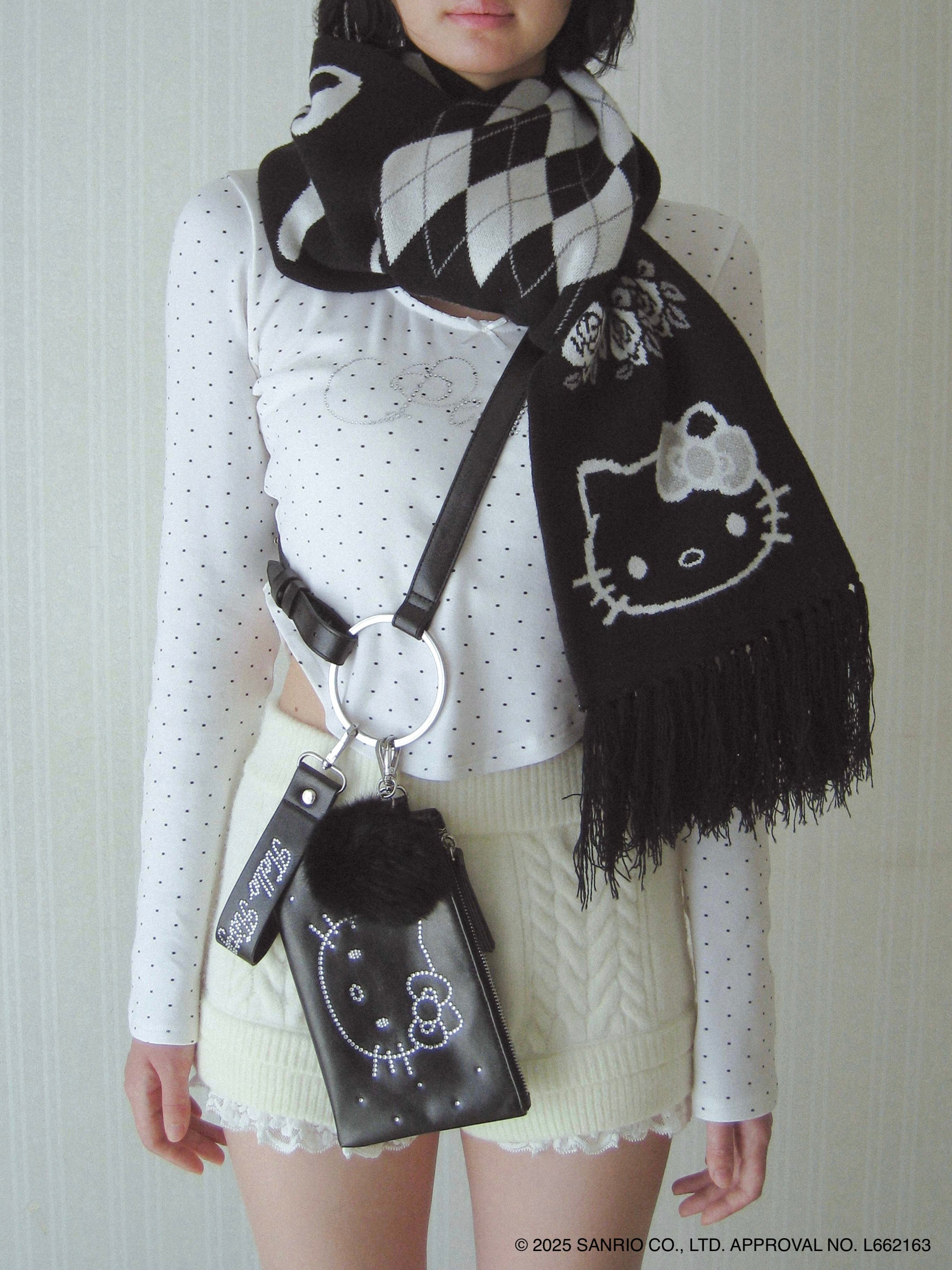 HELLOKITTY hug knitmuffler｜PELLICULE | ぺリキュール